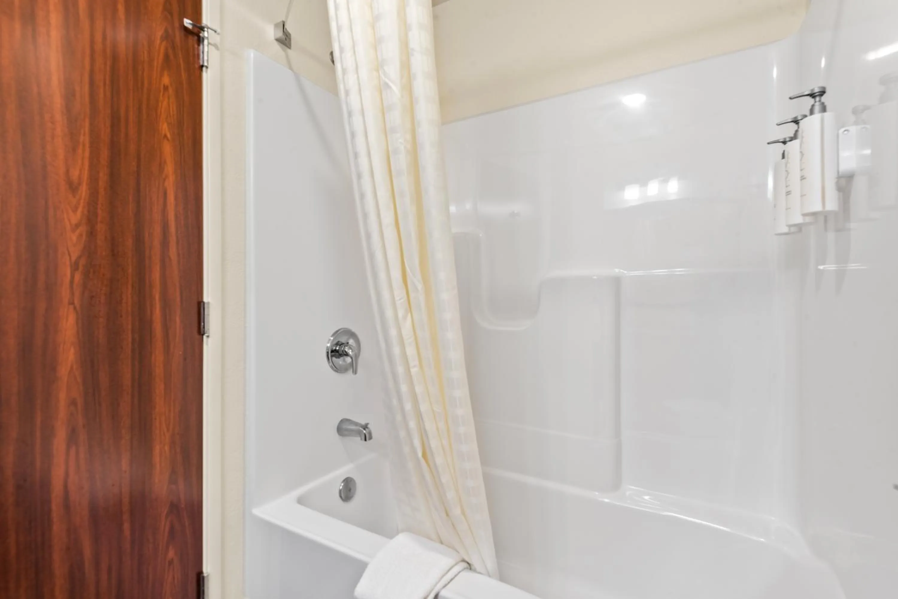 Bathroom in Cobblestone Hotel & Suites Denmark - Green Bay