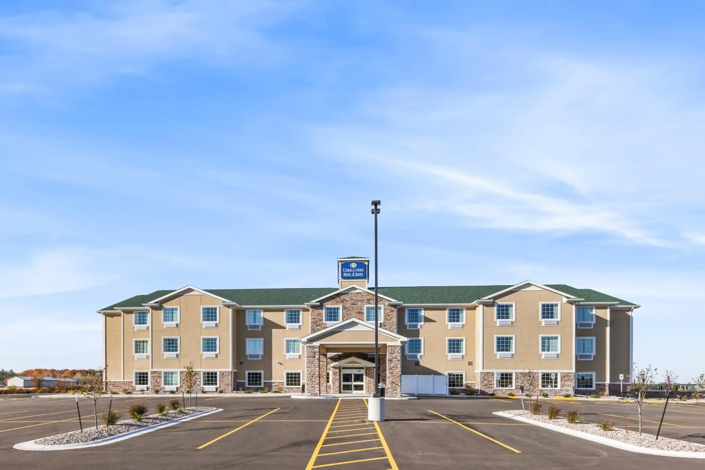 Property building in Cobblestone Hotel & Suites Denmark - Green Bay Property building in Cobblestone Hotel & Suites Denmark - Green Bay