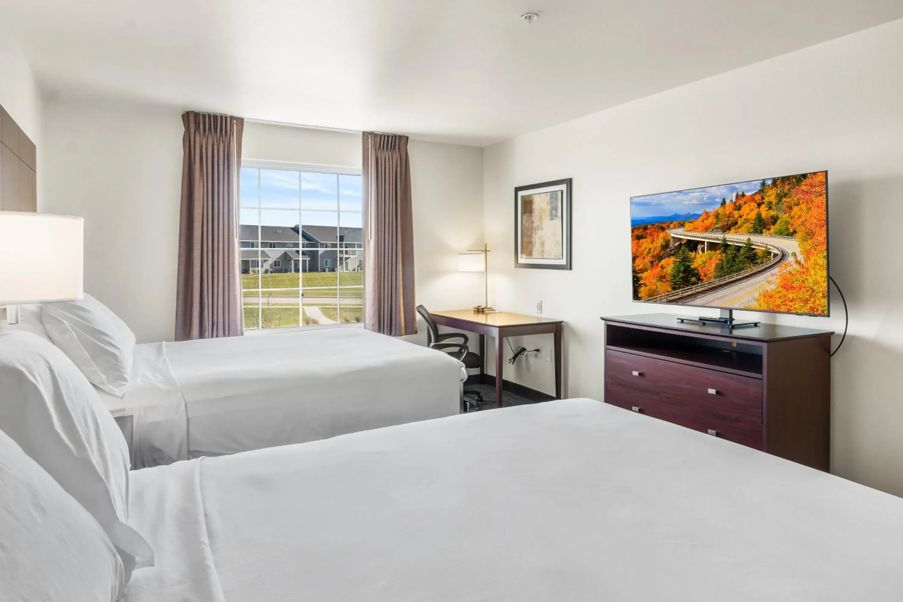 Bed in Cobblestone Hotel & Suites Denmark - Green Bay Bed in Cobblestone Hotel & Suites Denmark - Green Bay