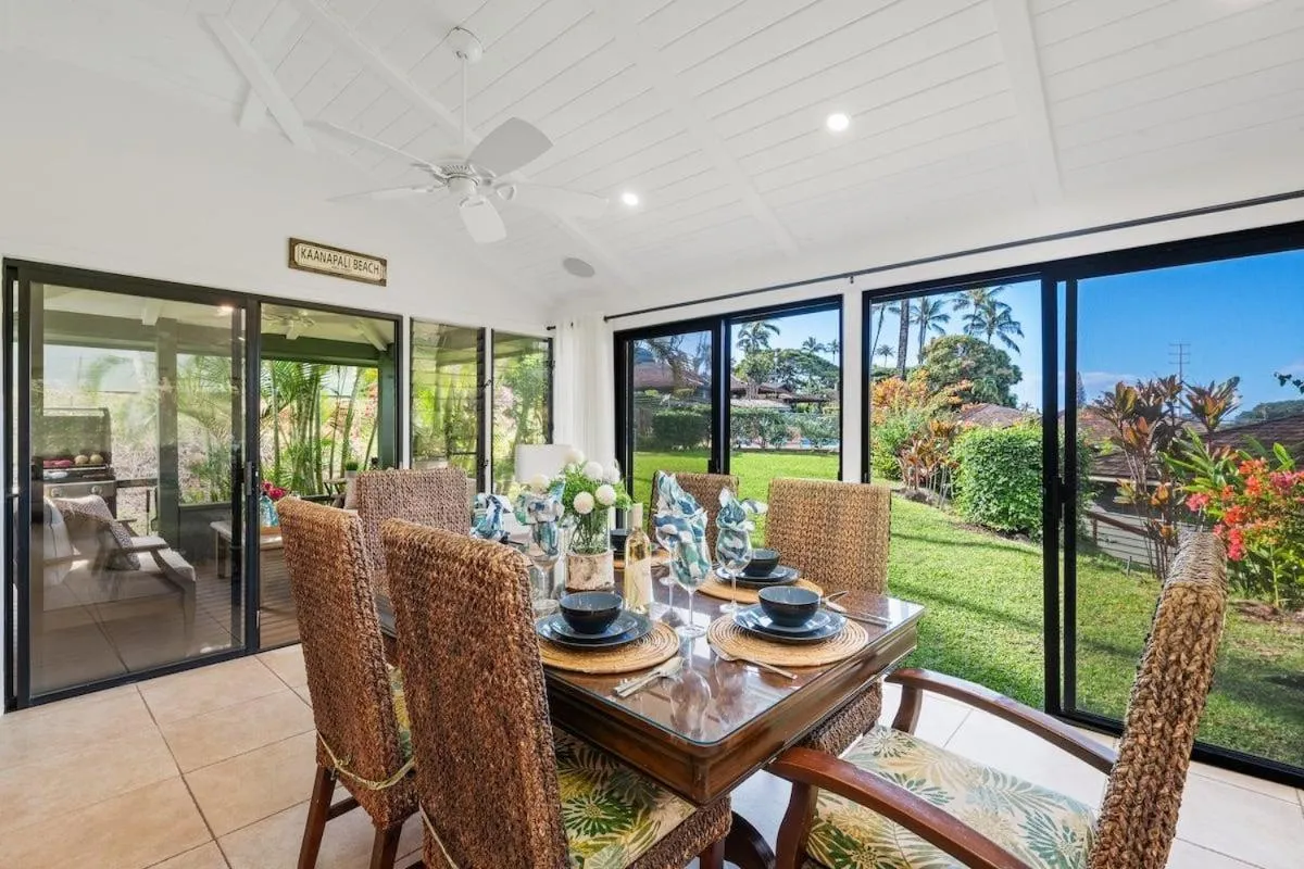 International Colony Club 37 · ICC 37 Remodeled Hawaiian Cottage