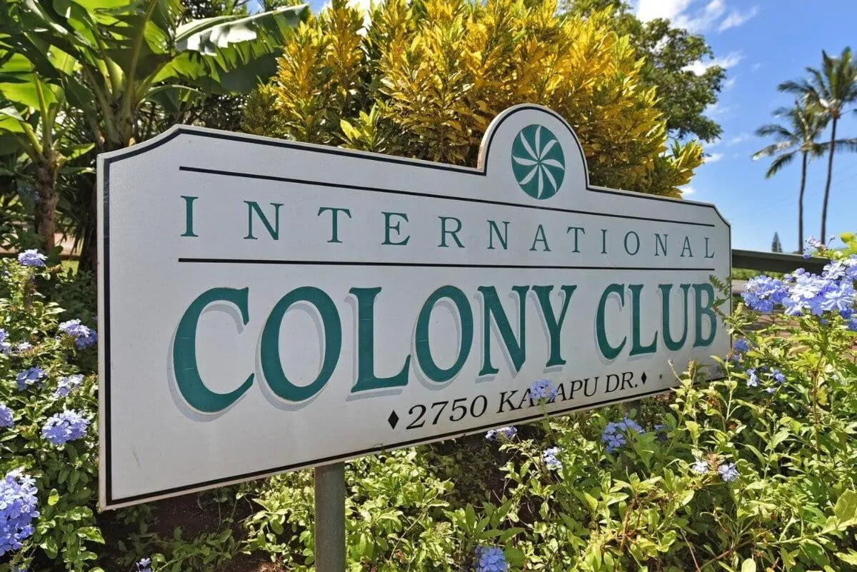 International Colony Club 37 · ICC 37 Remodeled Hawaiian Cottage