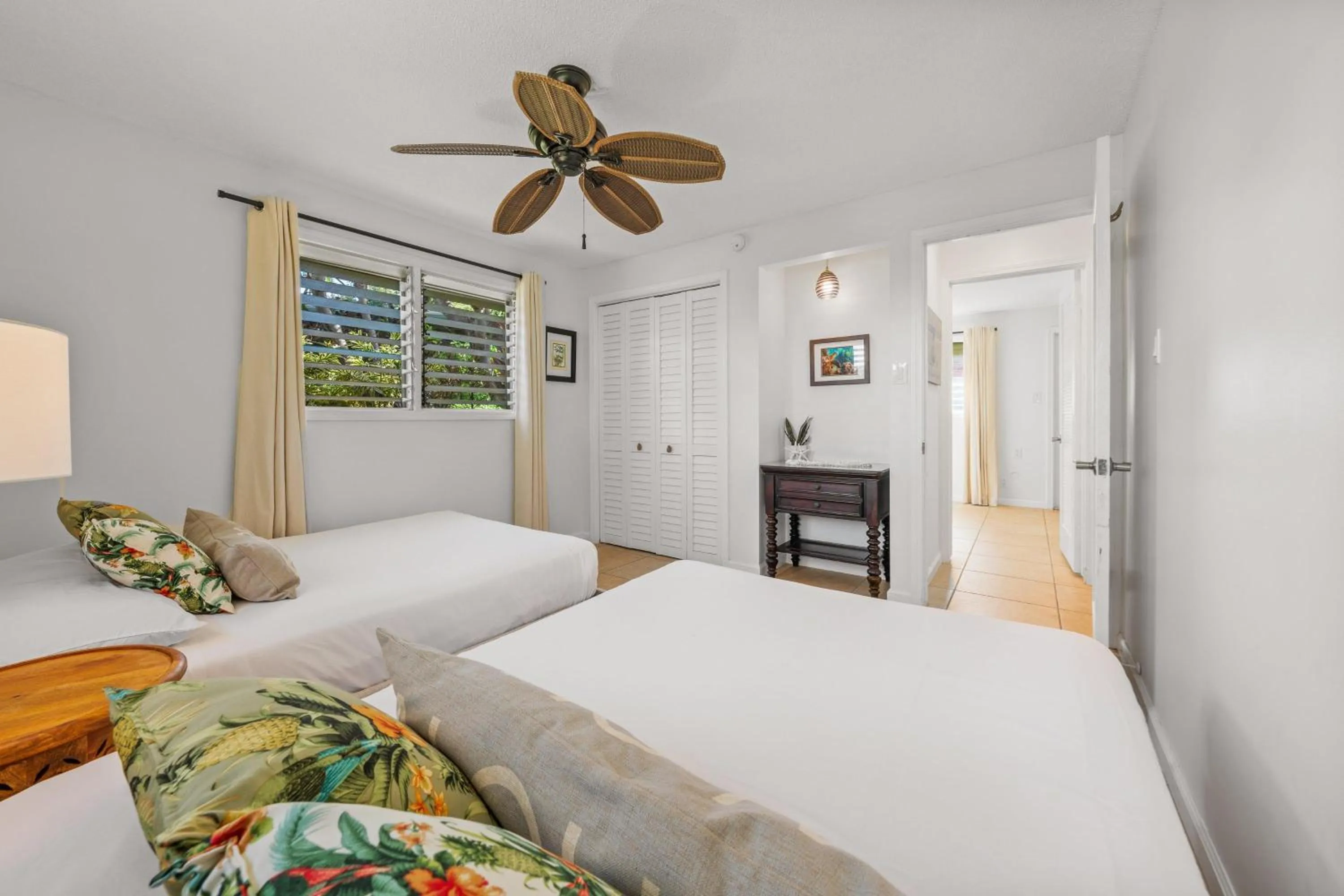 Bed in International Colony Club 37 · ICC 37 Remodeled Hawaiian Cottage