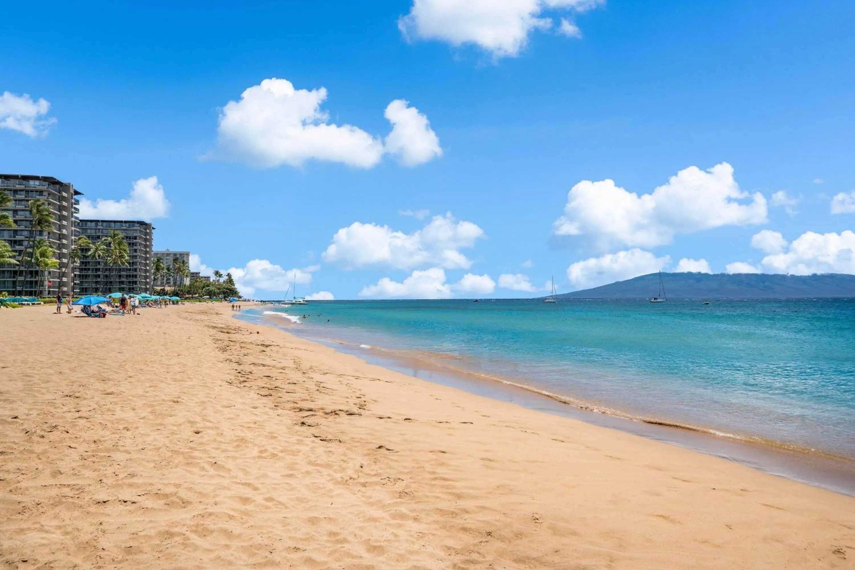 International Colony Club 37 · ICC 37 Remodeled Hawaiian Cottage