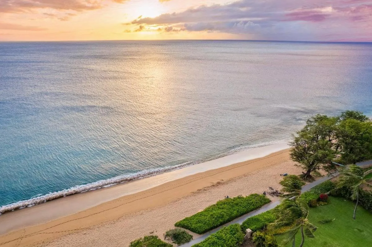 International Colony Club 37 · ICC 37 Remodeled Hawaiian Cottage