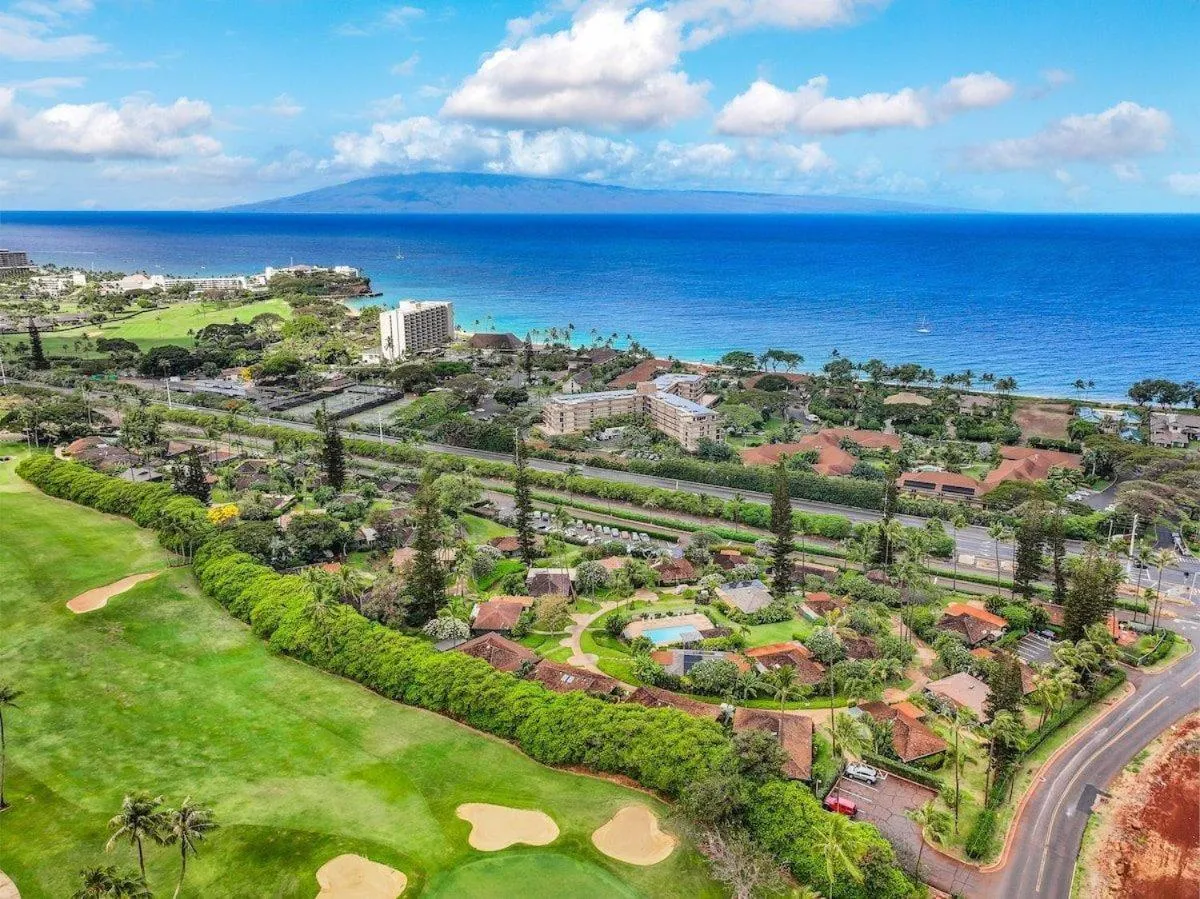 International Colony Club 37 · ICC 37 Remodeled Hawaiian Cottage