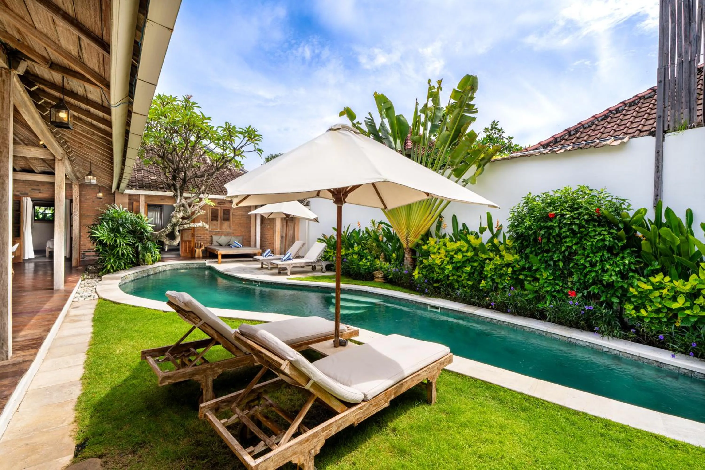 Villa Amsa by Pertama Management