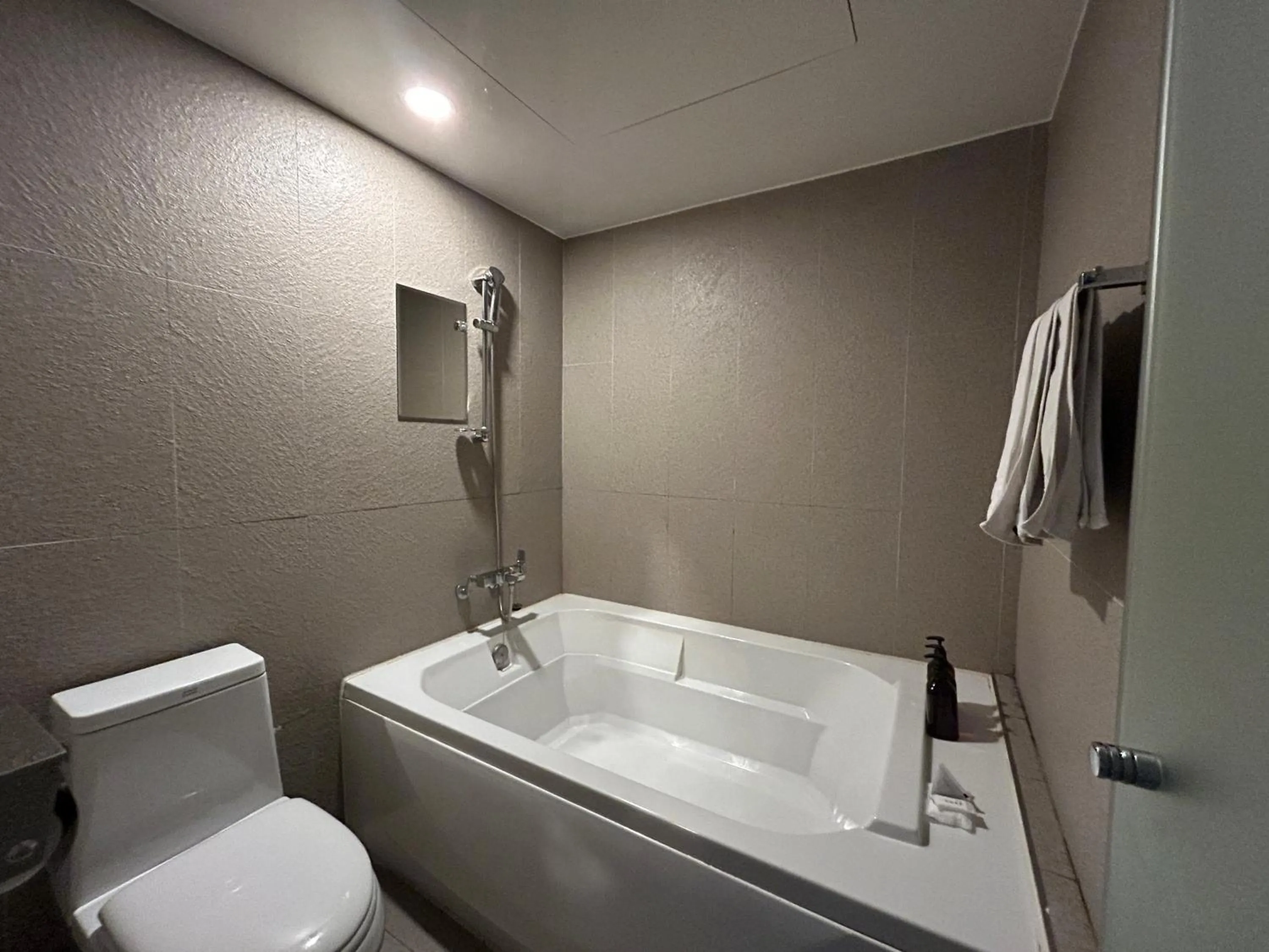 Shower in Ignis hotel