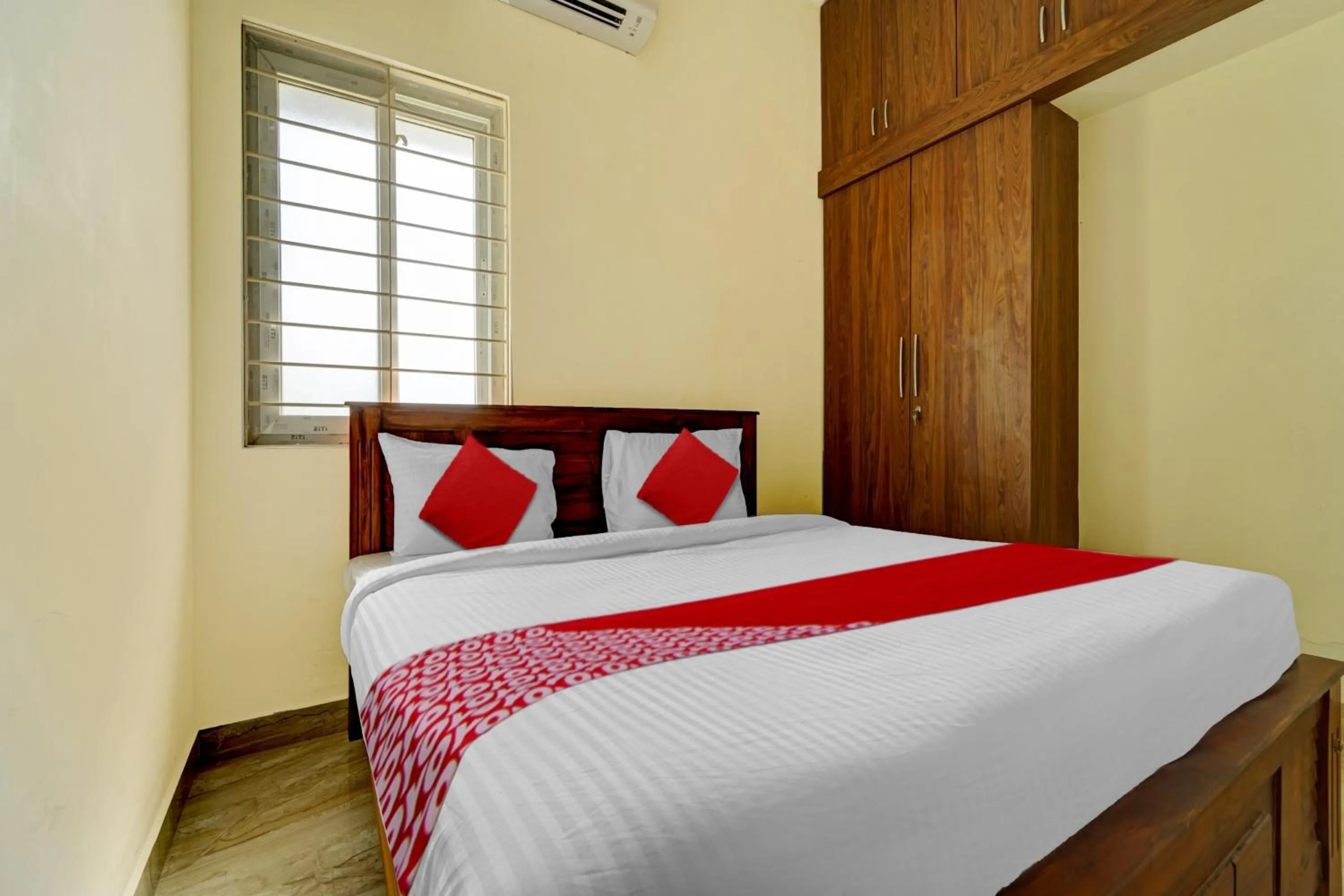 Bedroom in Hotel O MM Home Stays