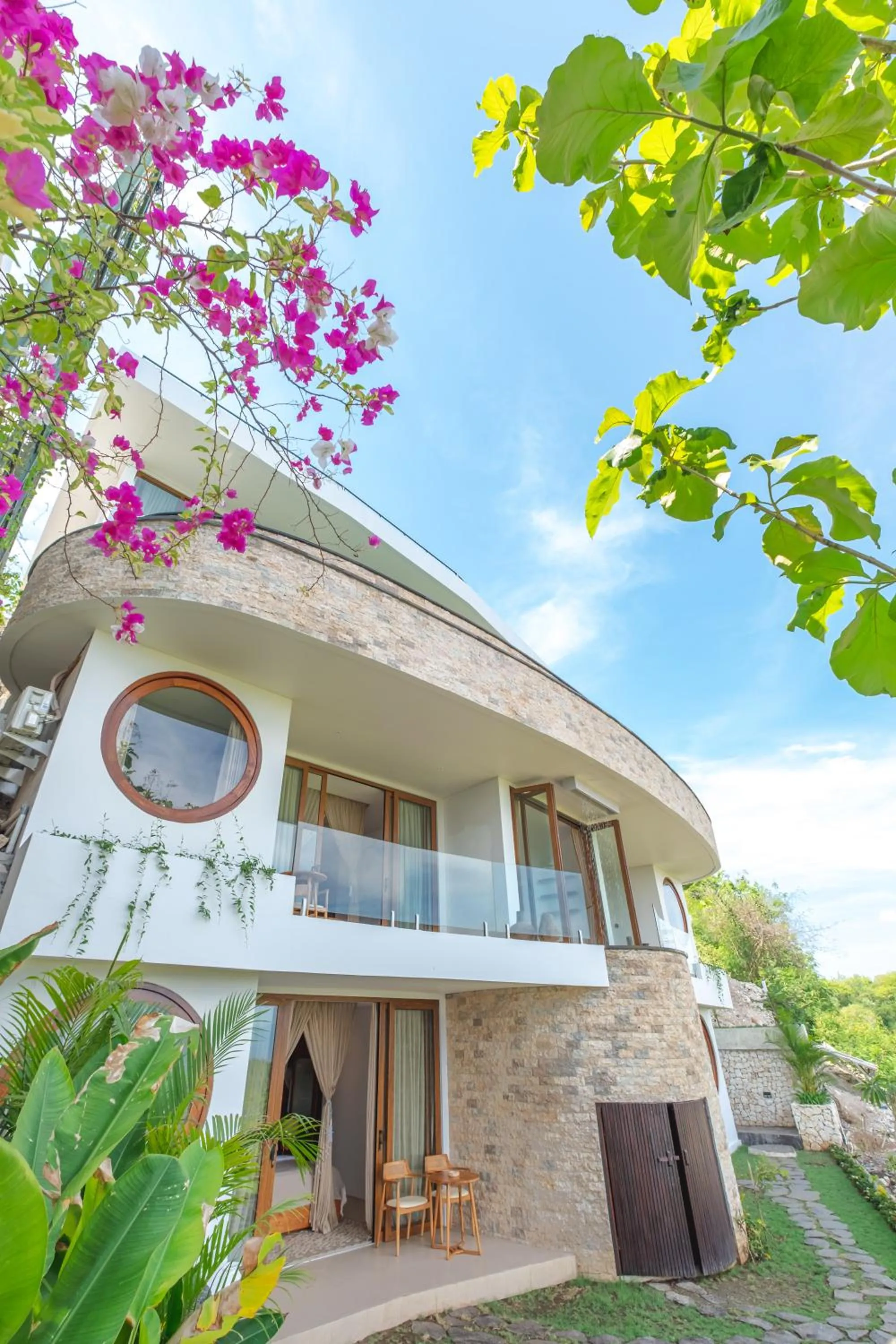 Property building in Villa Kaliente