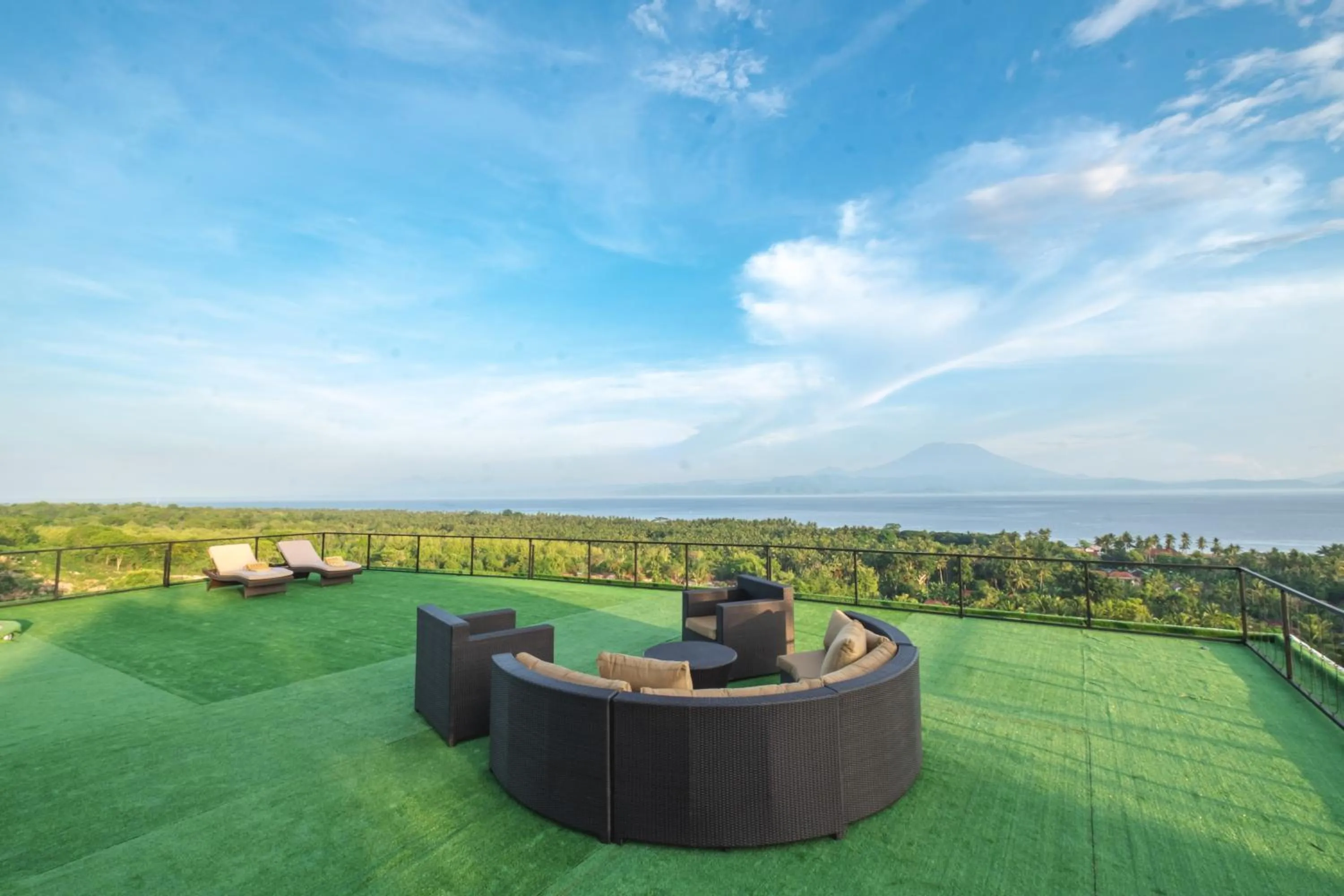 Day in Villa Kaliente