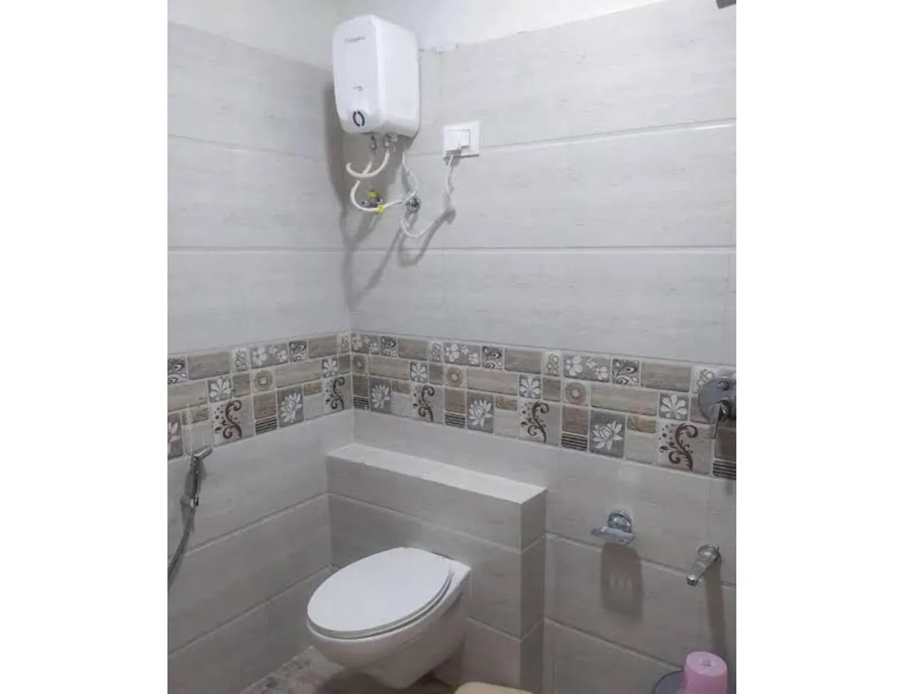 Shower in Hotel Grand, Vadodara