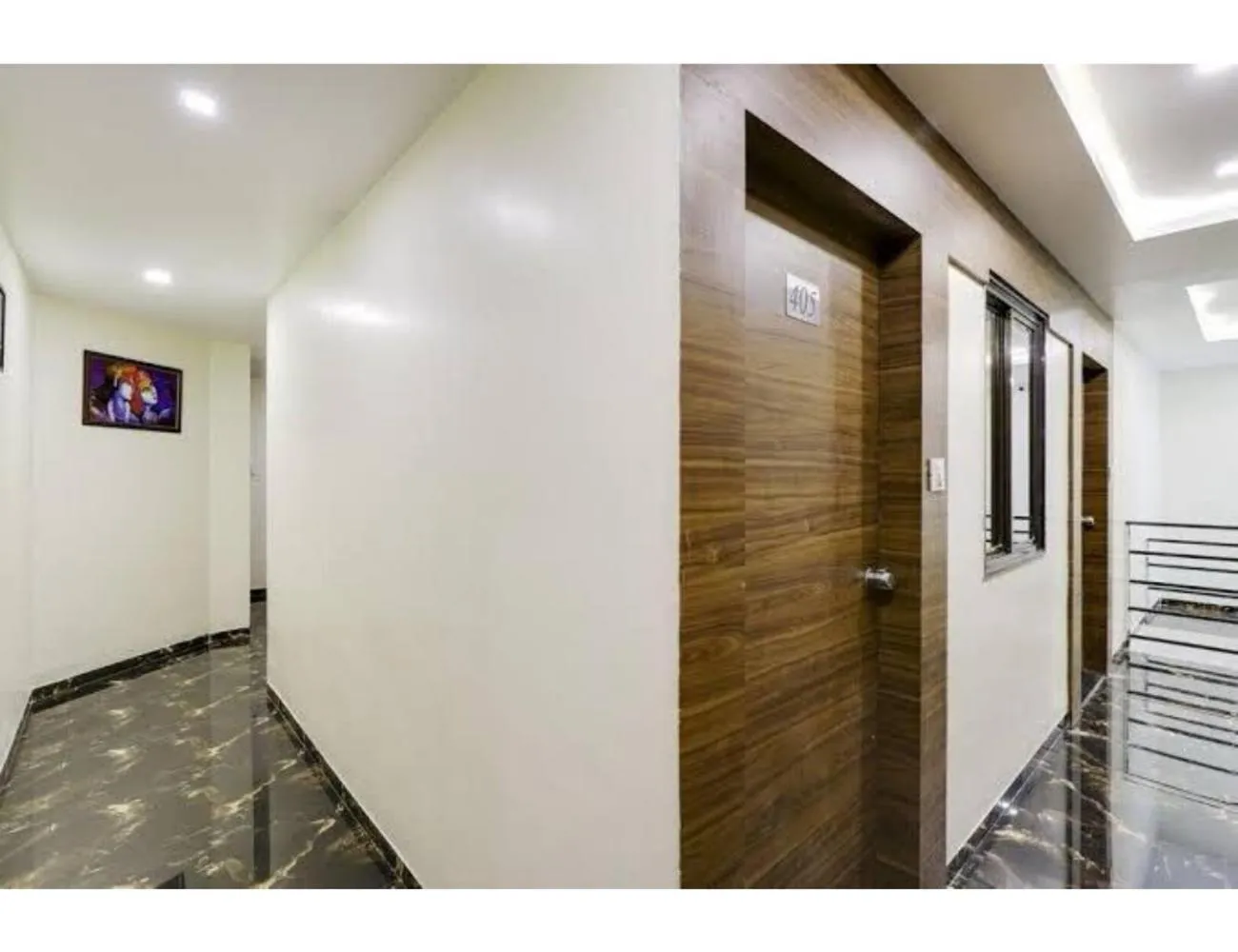 elevator in Hotel Grand, Vadodara