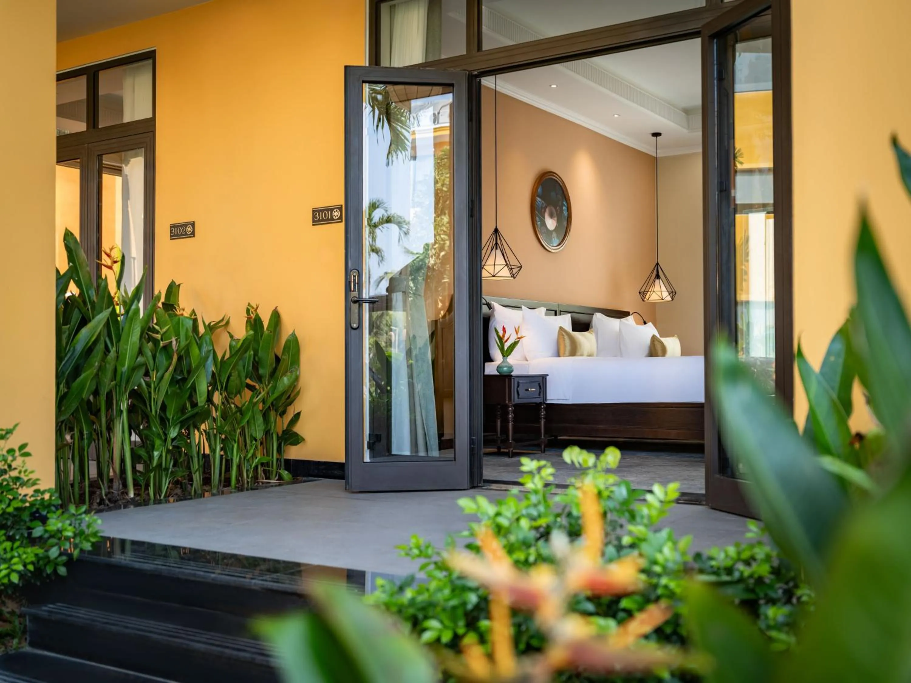 Garden, Bed in Sen Village Hoi An