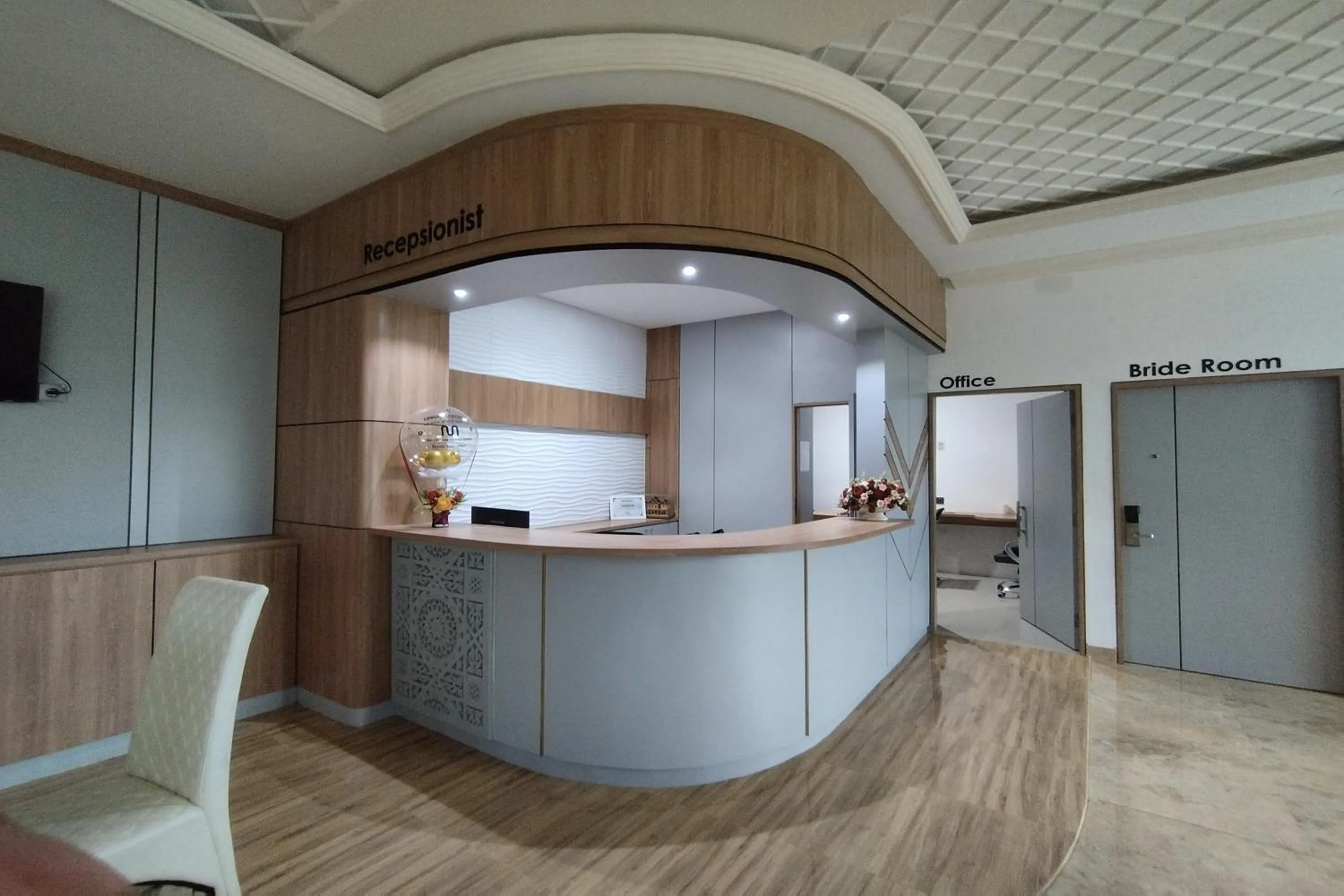 Lobby or reception in Maulidia Hotel Syariah & Convention Center