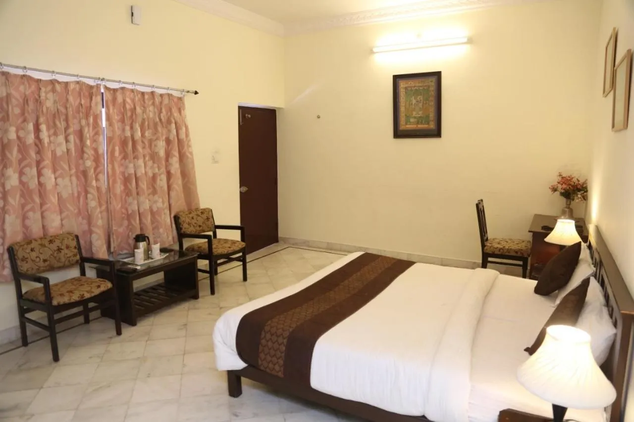 Bed in HOTEL KARAN VILLAS