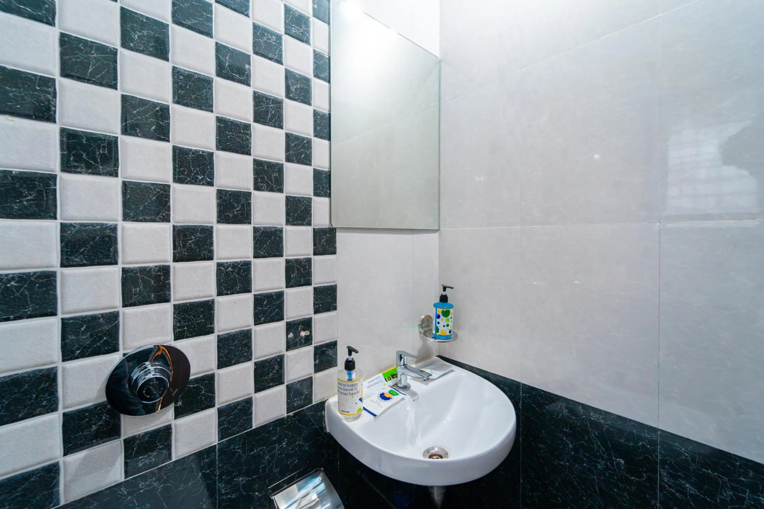 Bathroom in Itsy Hotels Anand Executive, Near Amanora