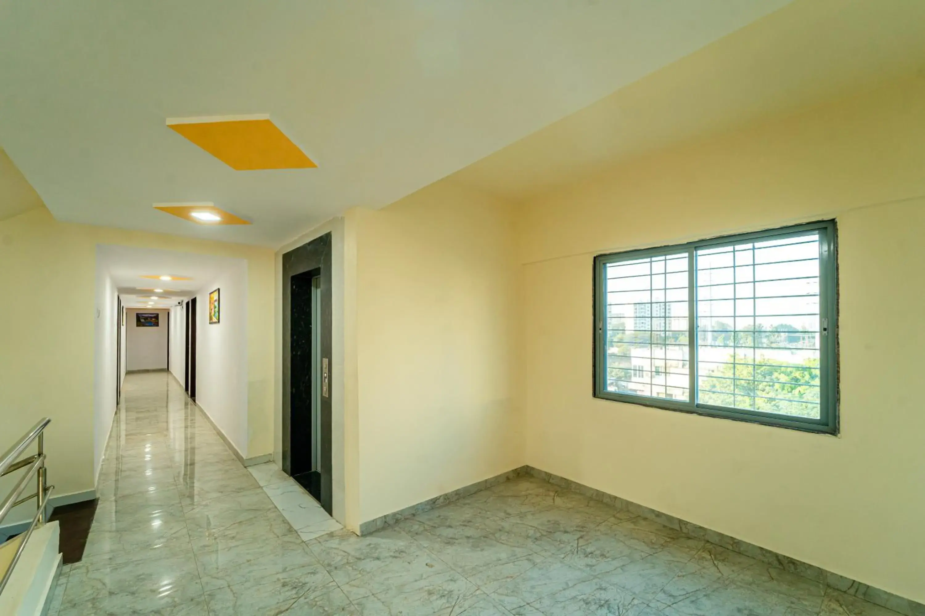 Lobby or reception in Itsy Hotels Anand Executive, Near Amanora Lobby or reception in Itsy Hotels Anand Executive, Near Amanora