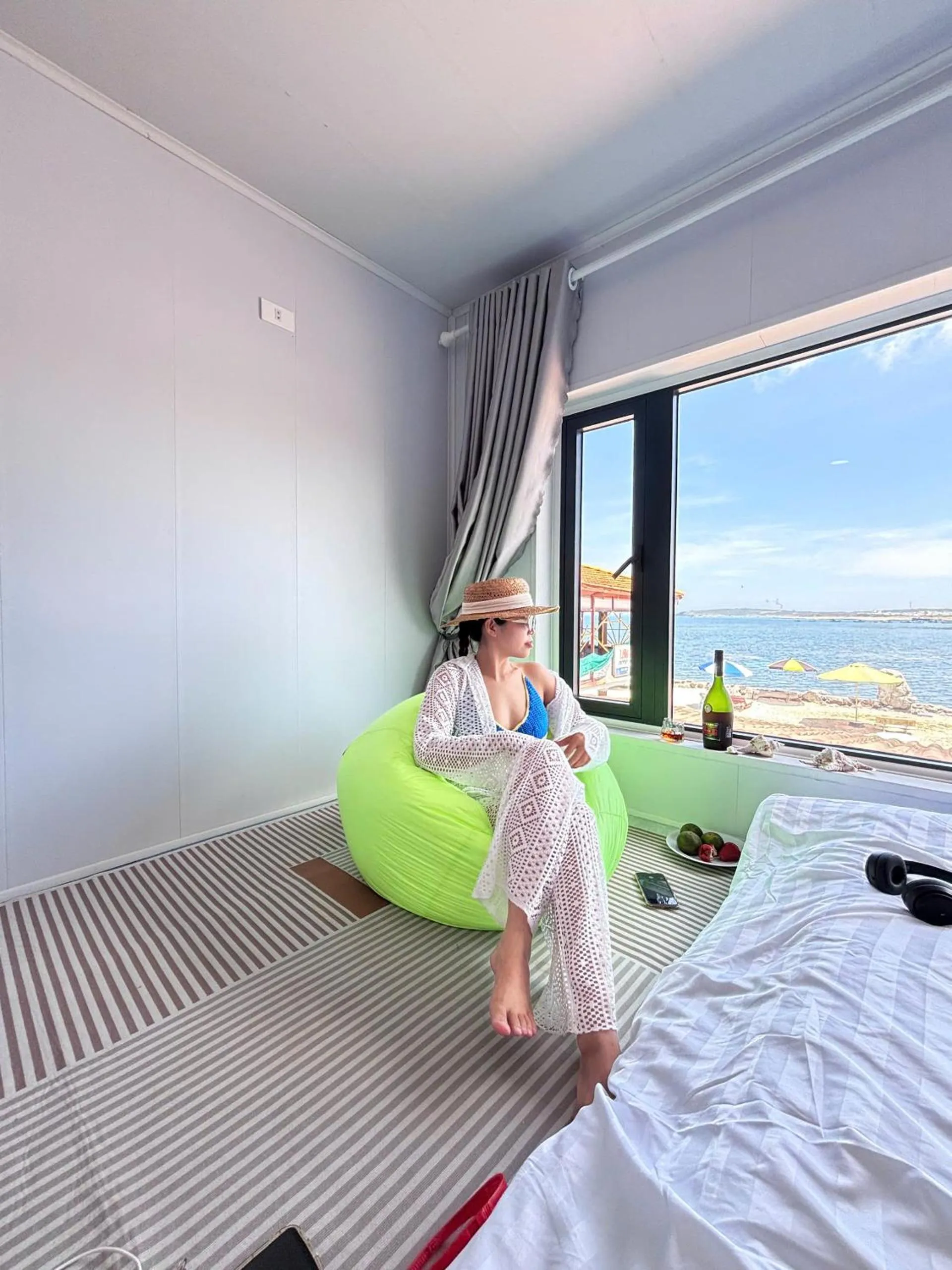 Natural landscape, Bed in Long Vĩ hotel - đảo Phú Quý