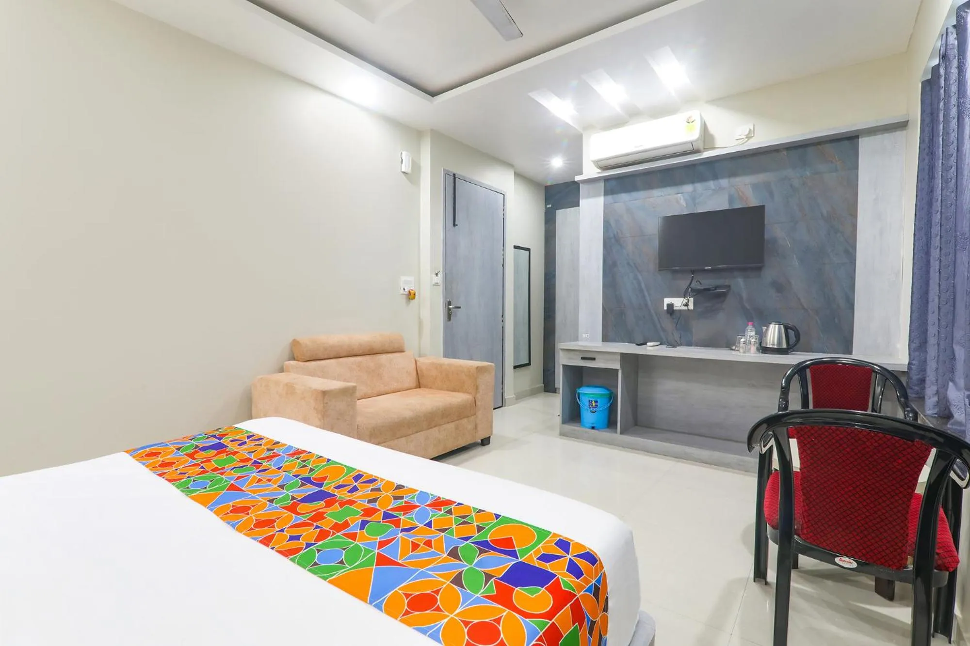 Bed in FabExpress Grand Inn I