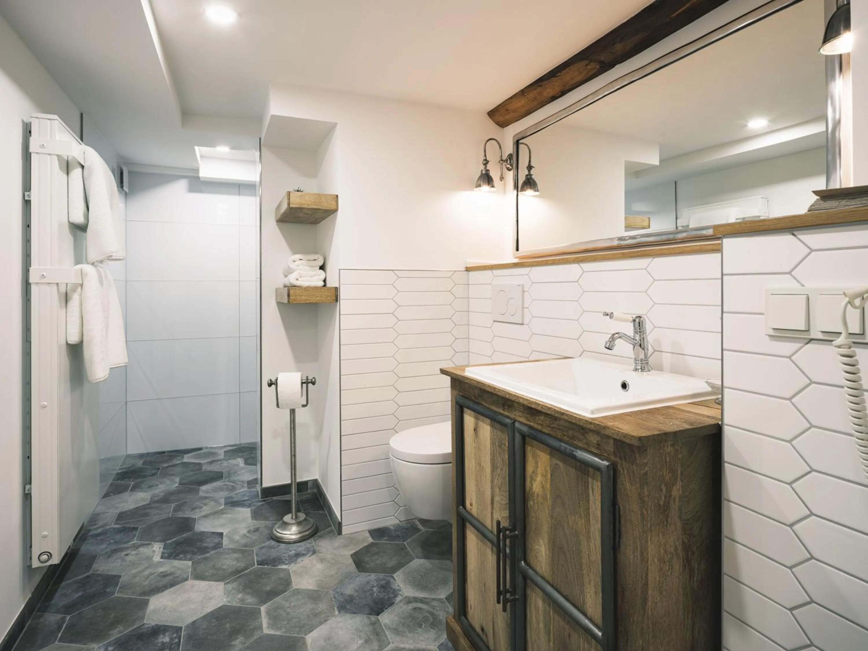 Bathroom in Flecker Hotel