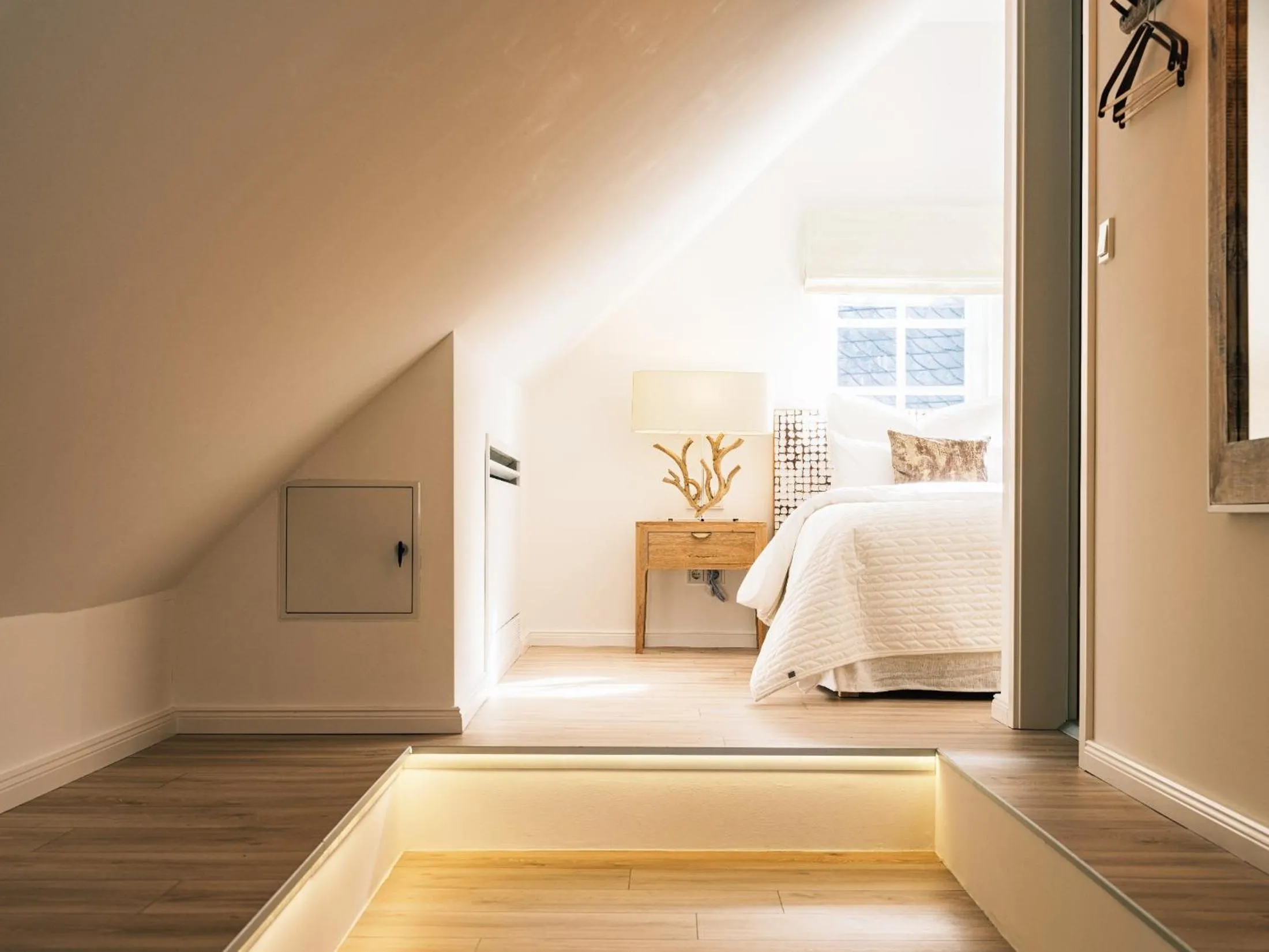 Bedroom, Bed in Flecker Hotel