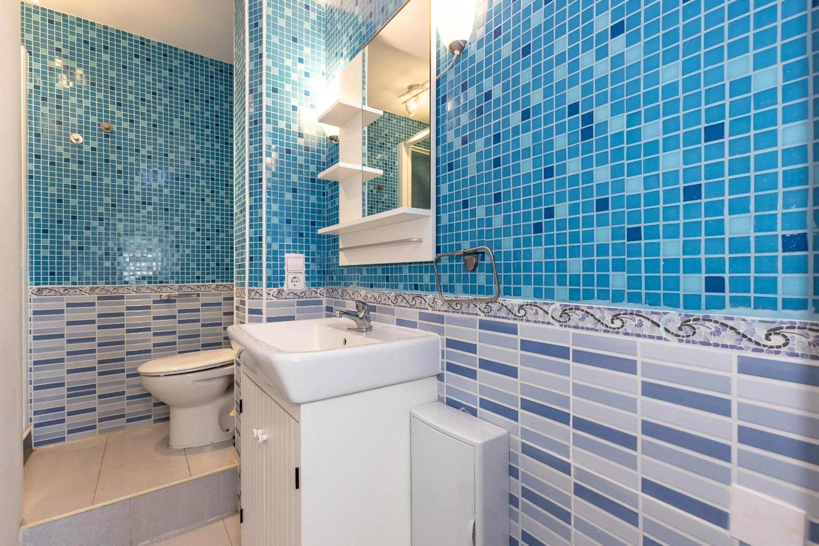 Bathroom in NEW TORRASSA Planet Costa Dorada