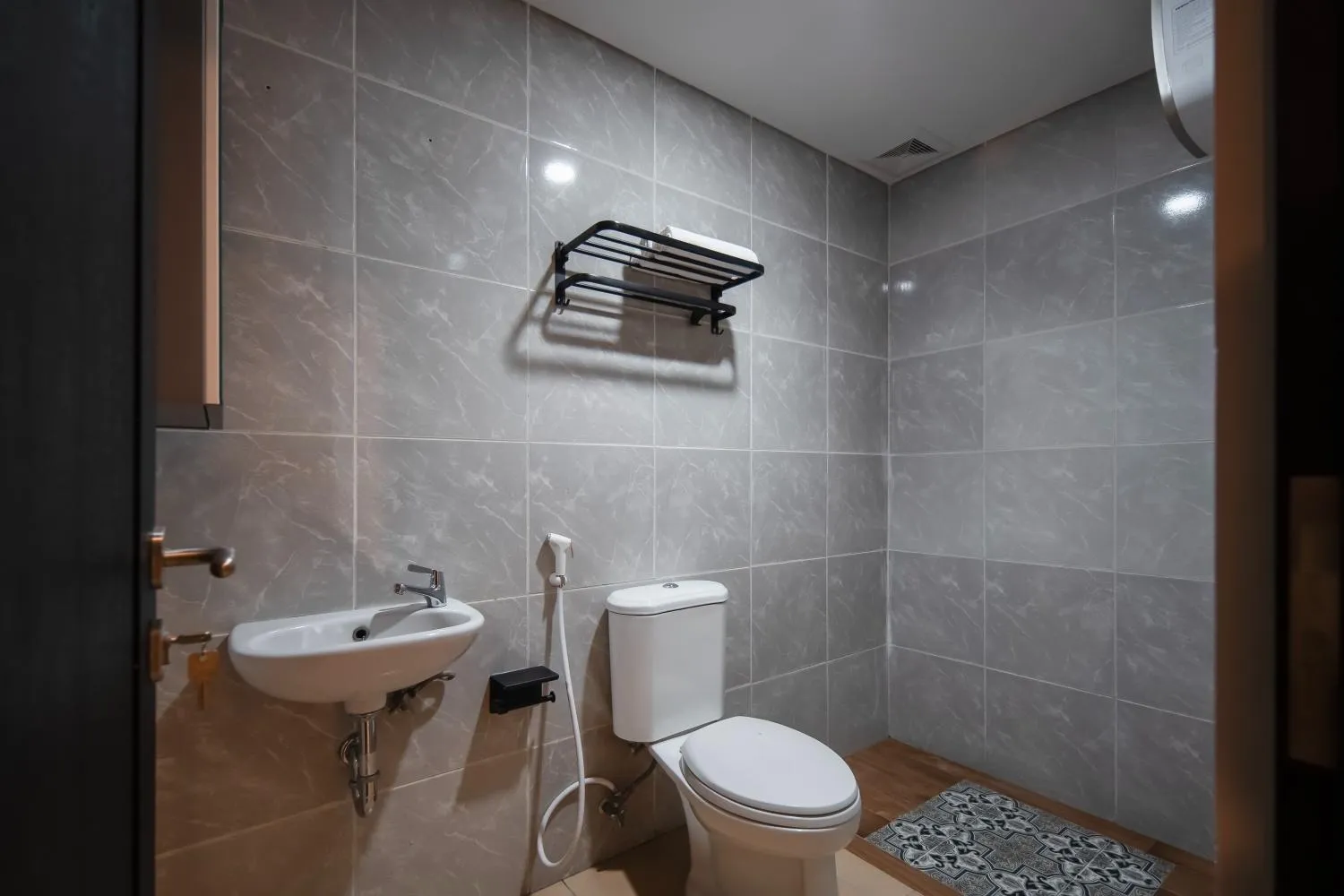 Bathroom in Cove Urbanier