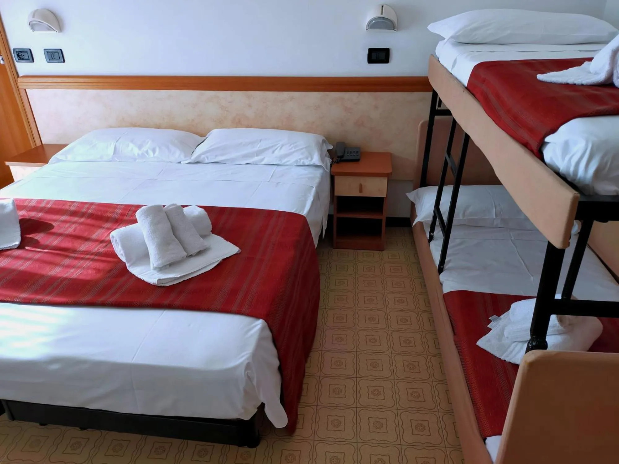 Bedroom, Bed in Ben Hur Rimini