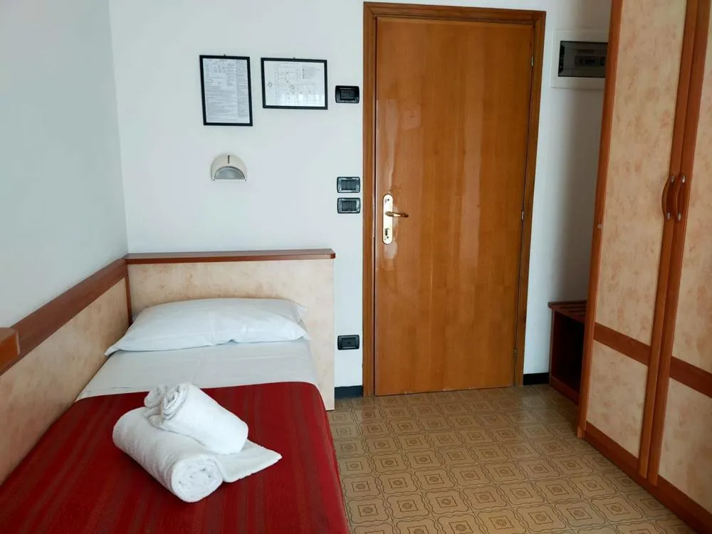 Bedroom, Bed in Ben Hur Rimini