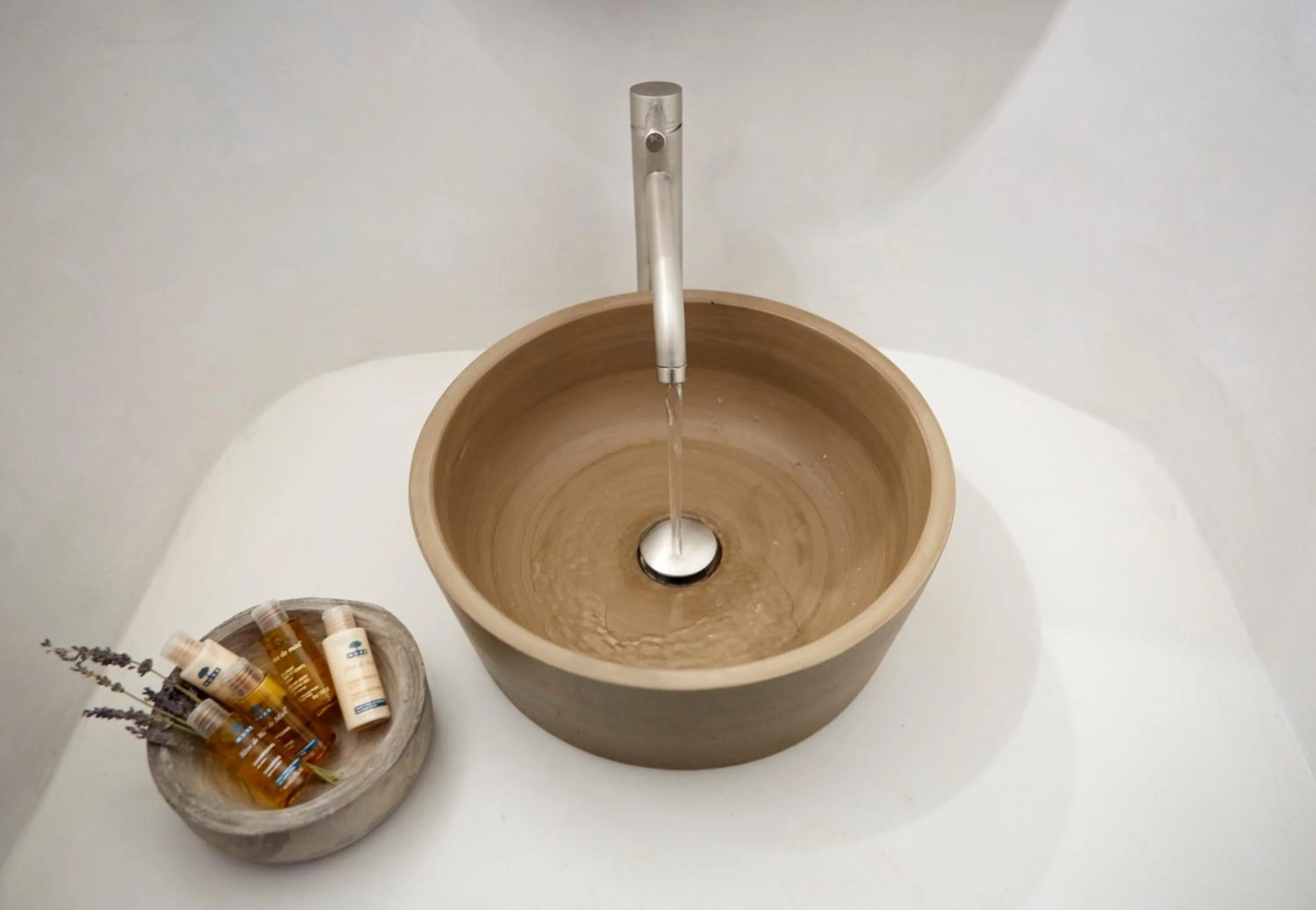 Bathroom in Yellow Orchid Cycladic House