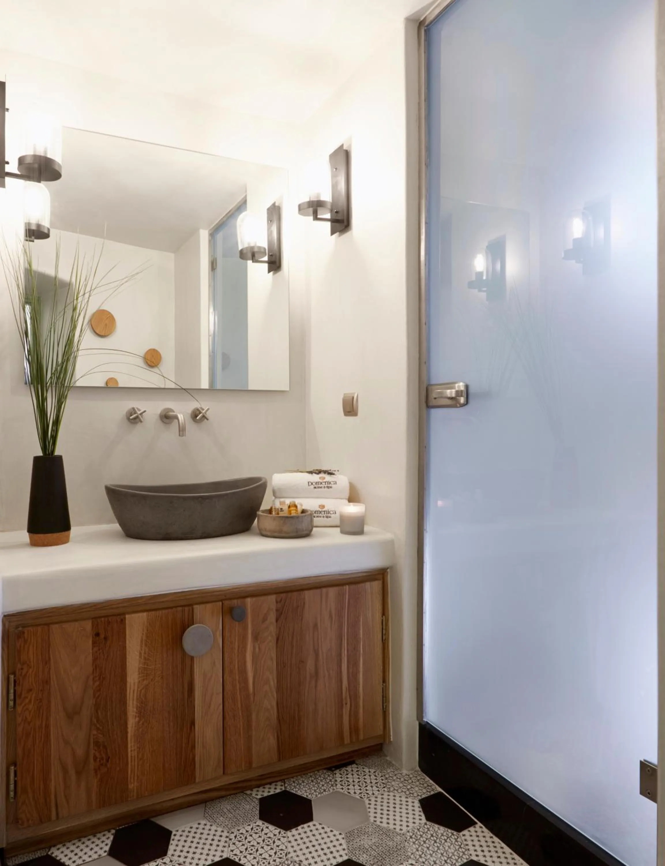 Bathroom in Yellow Orchid Cycladic House
