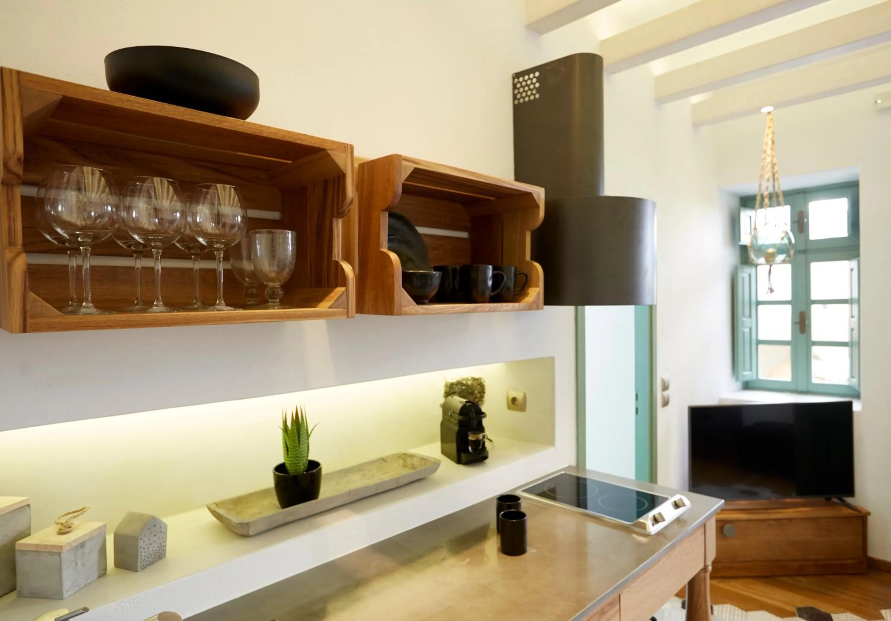 Kitchen or kitchenette in Yellow Orchid Cycladic House