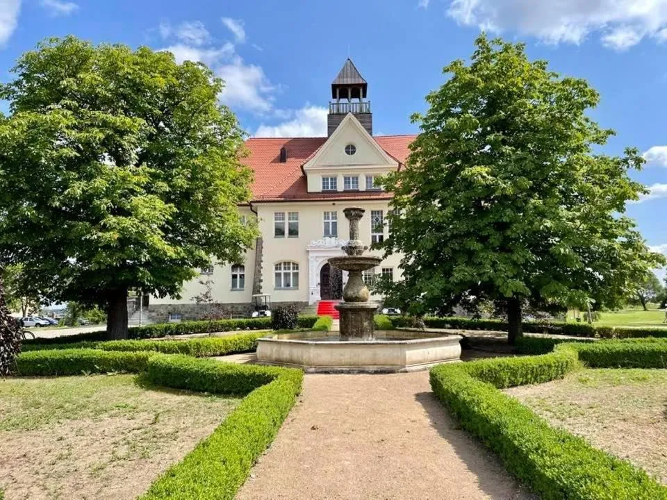 Property building in Schloss Krugsdorf Golf & Hotel
