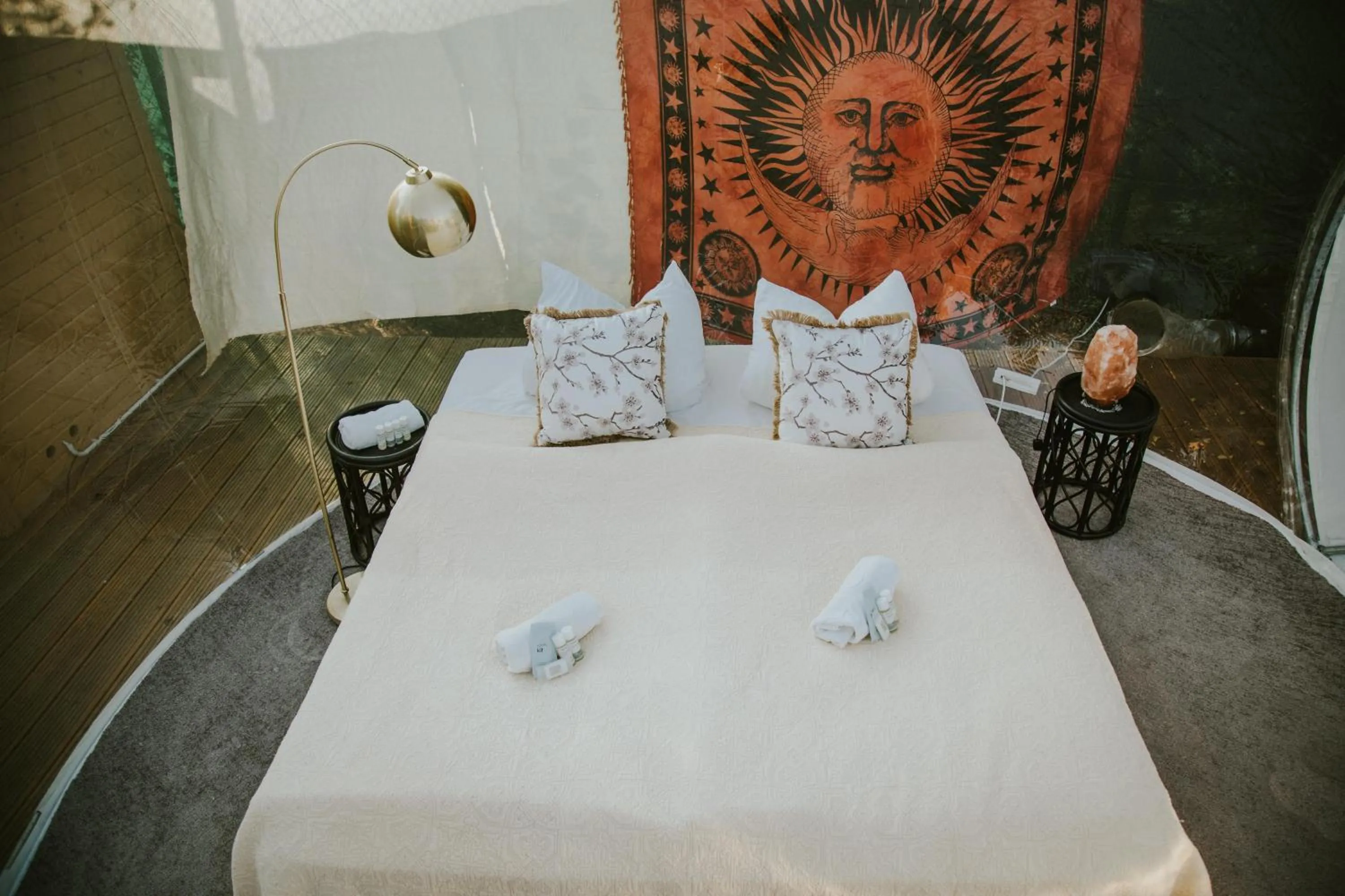 Photo of the whole room, Bed in Schloss Krugsdorf Golf & Hotel