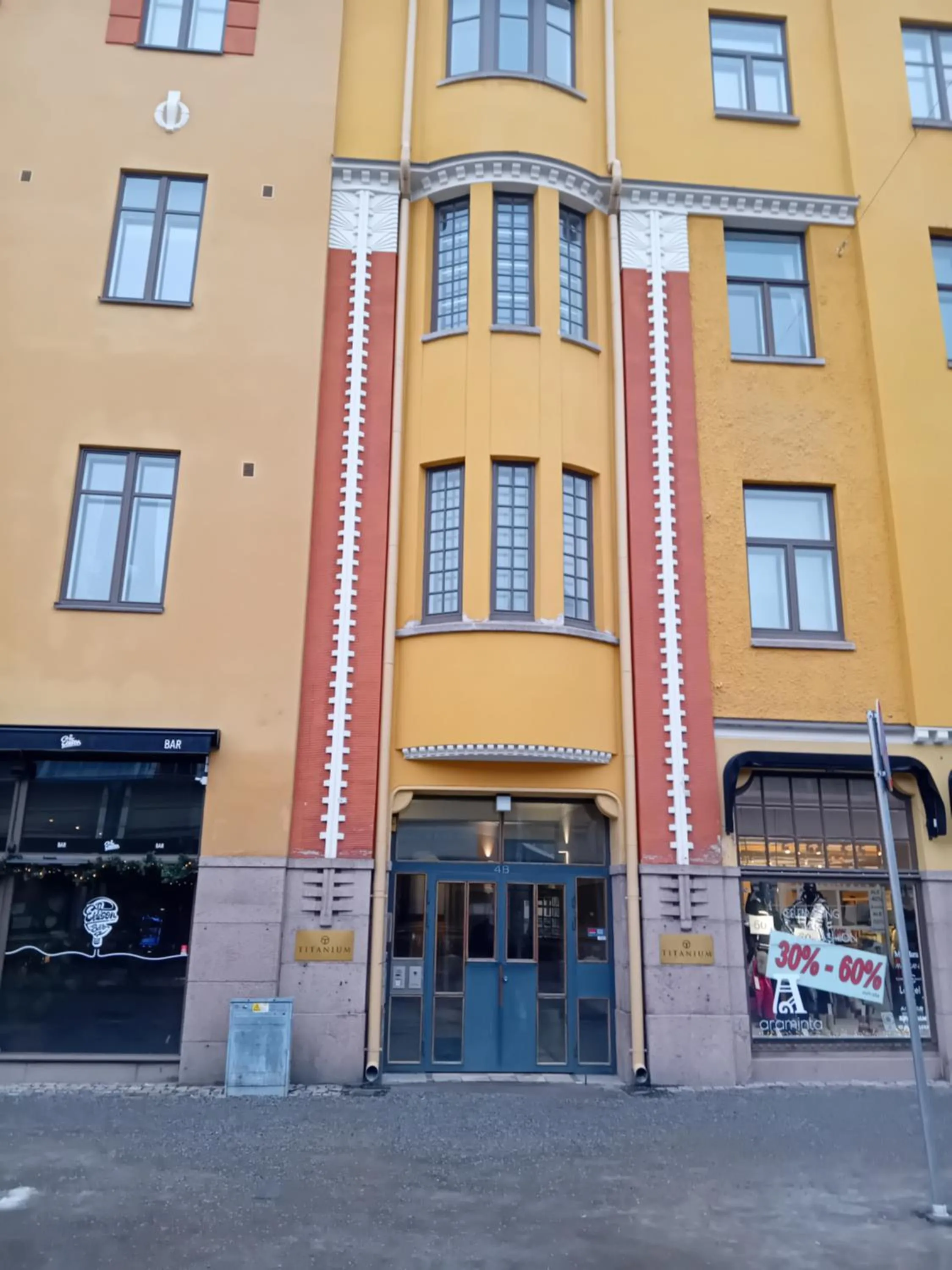 Property building in Ineon Hotel