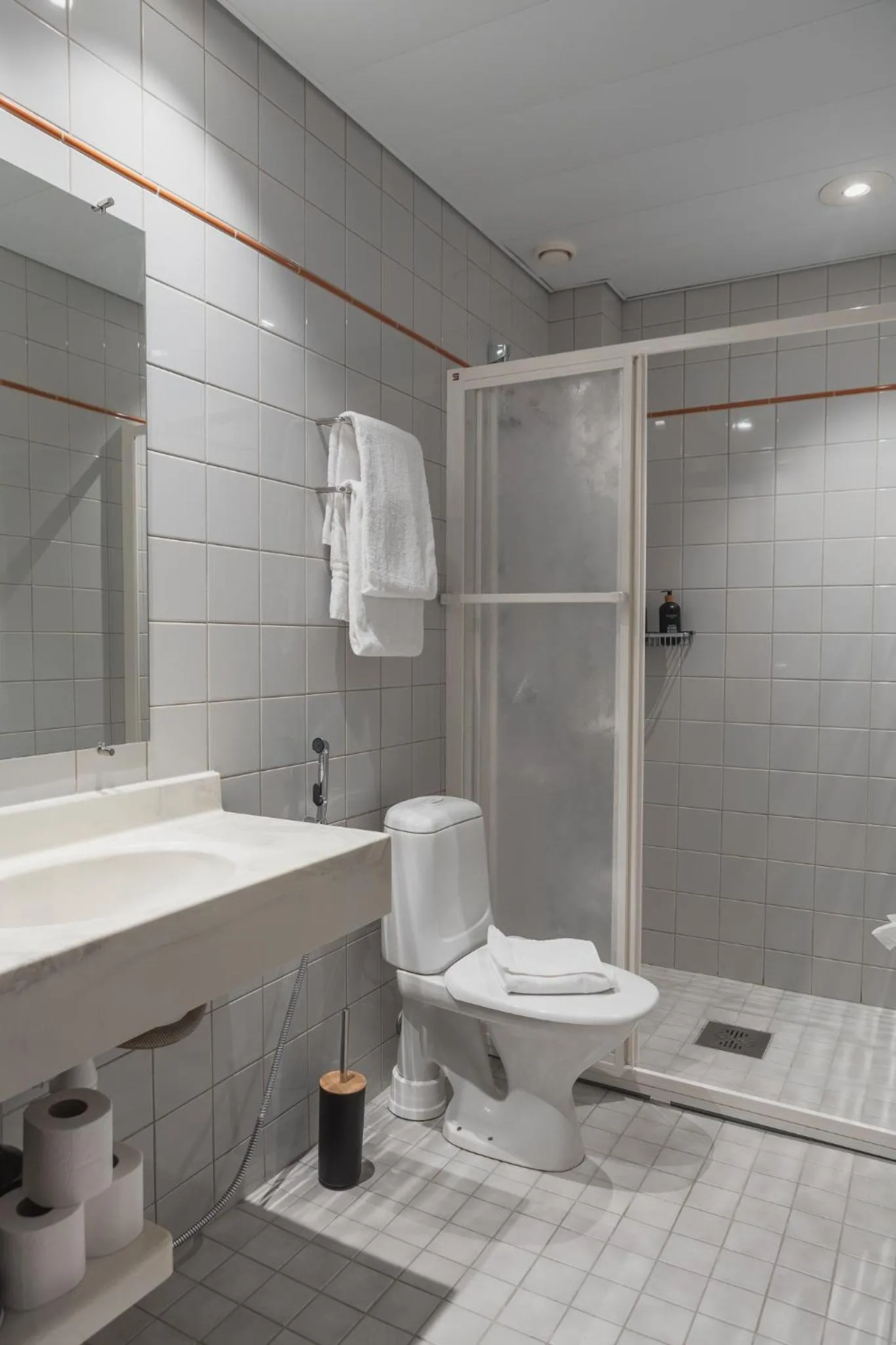 Ineon Hotel