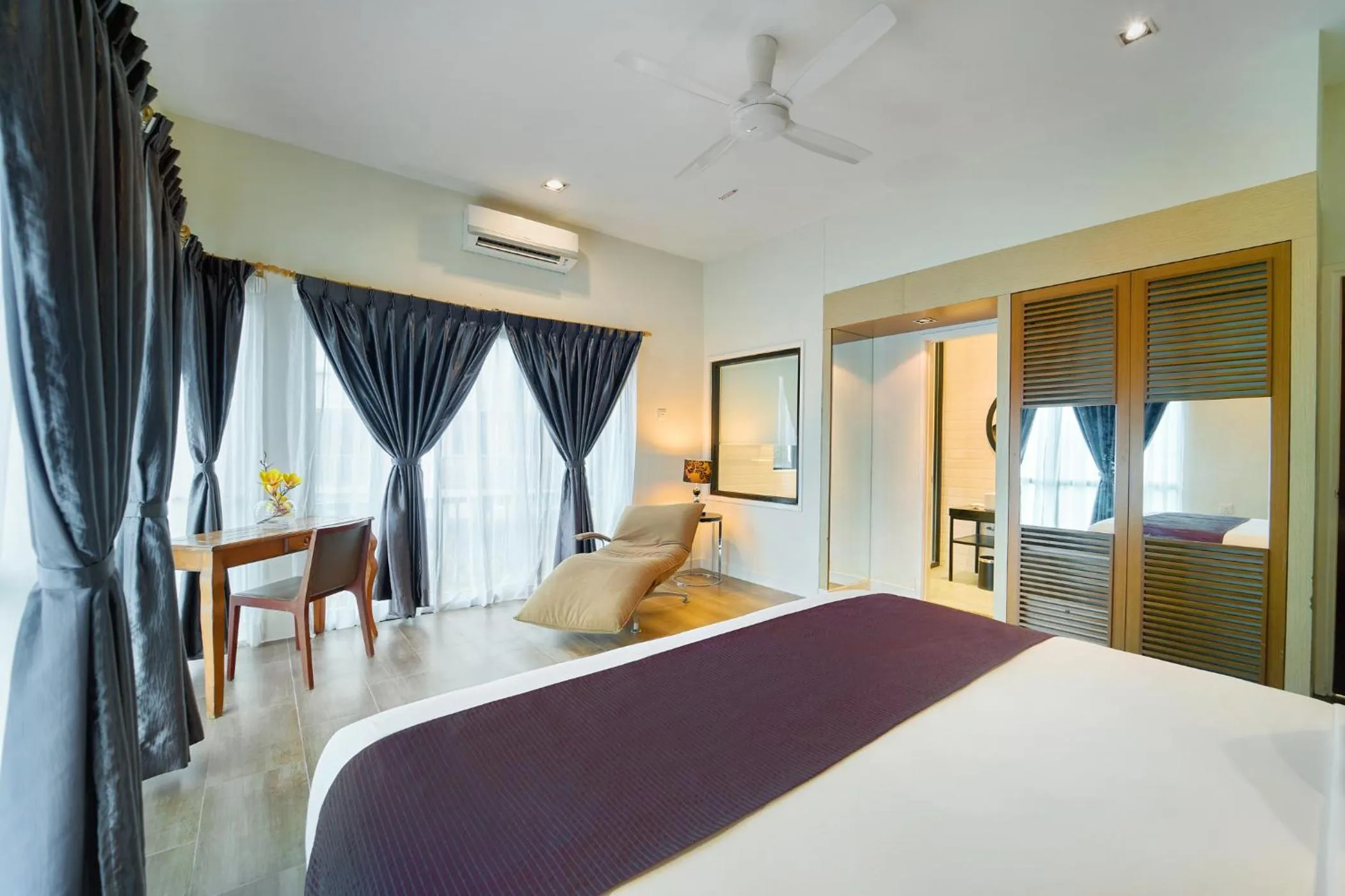 Photo of the whole room, Bed in SGI Vacation Club Villa @ Damai Laut Holiday Resort