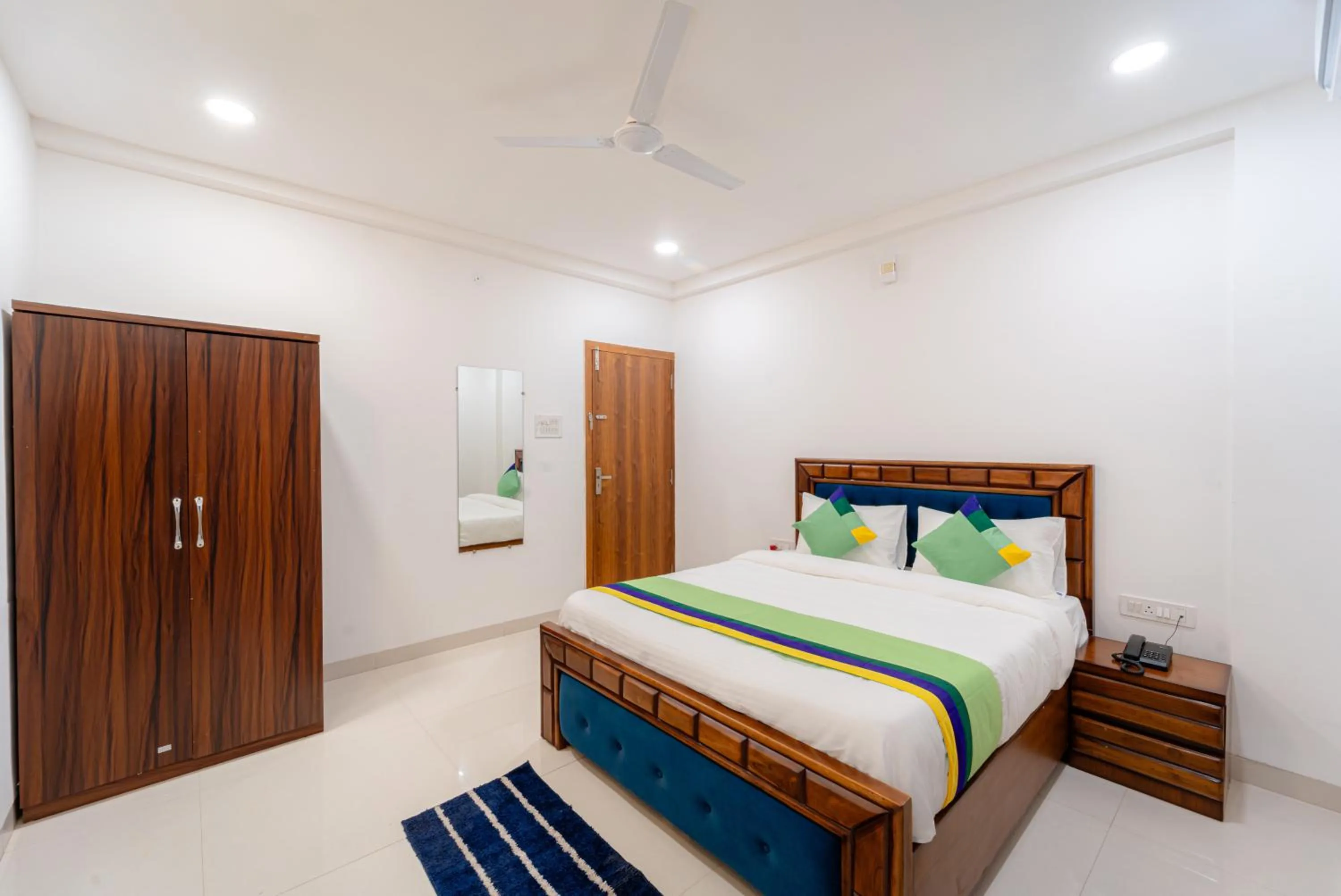 Bedroom, Bed in Treebo Pure Earth Stay, Vijay Nagar