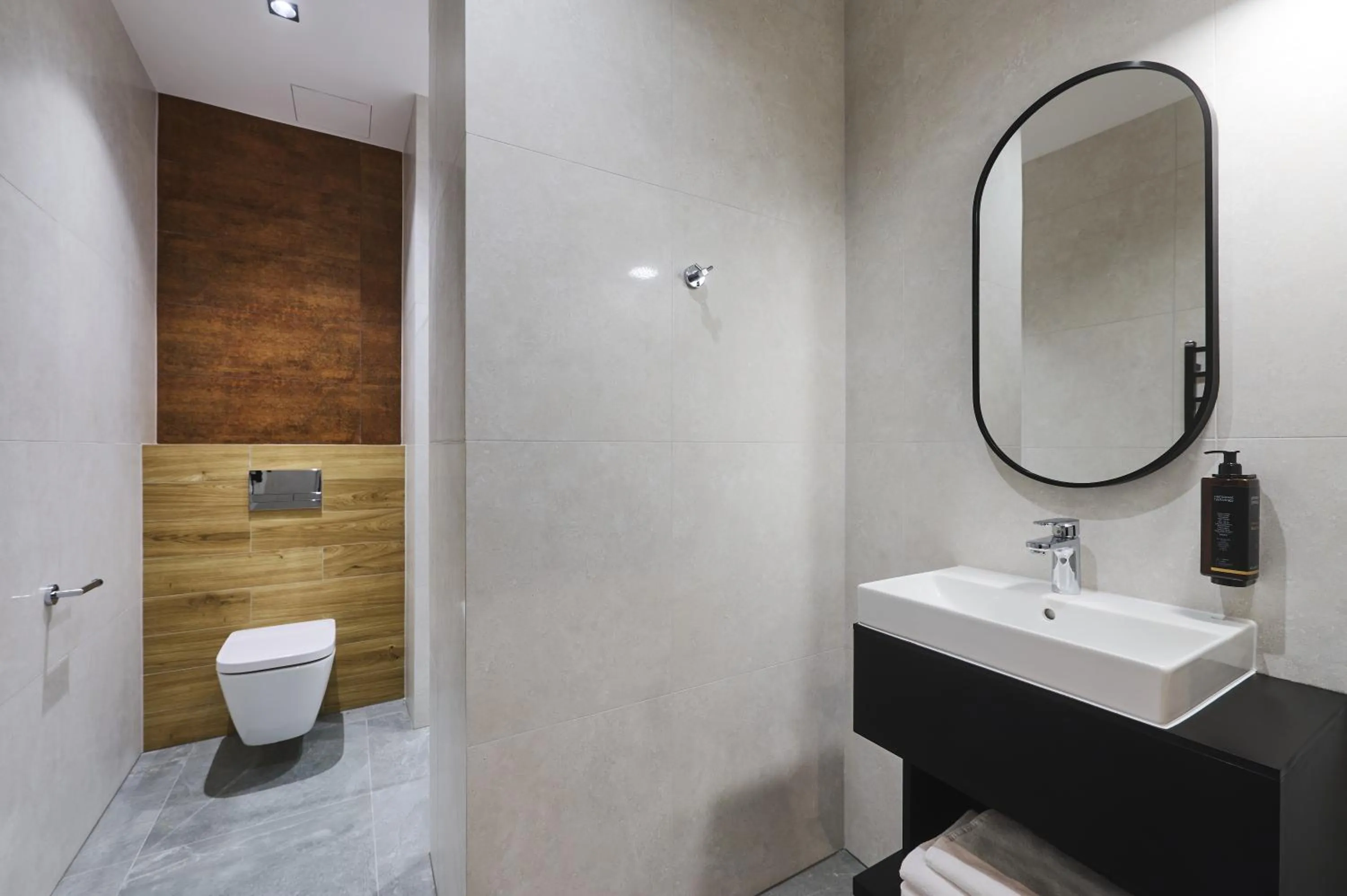 Toilet in Hotel Halo Szczecin