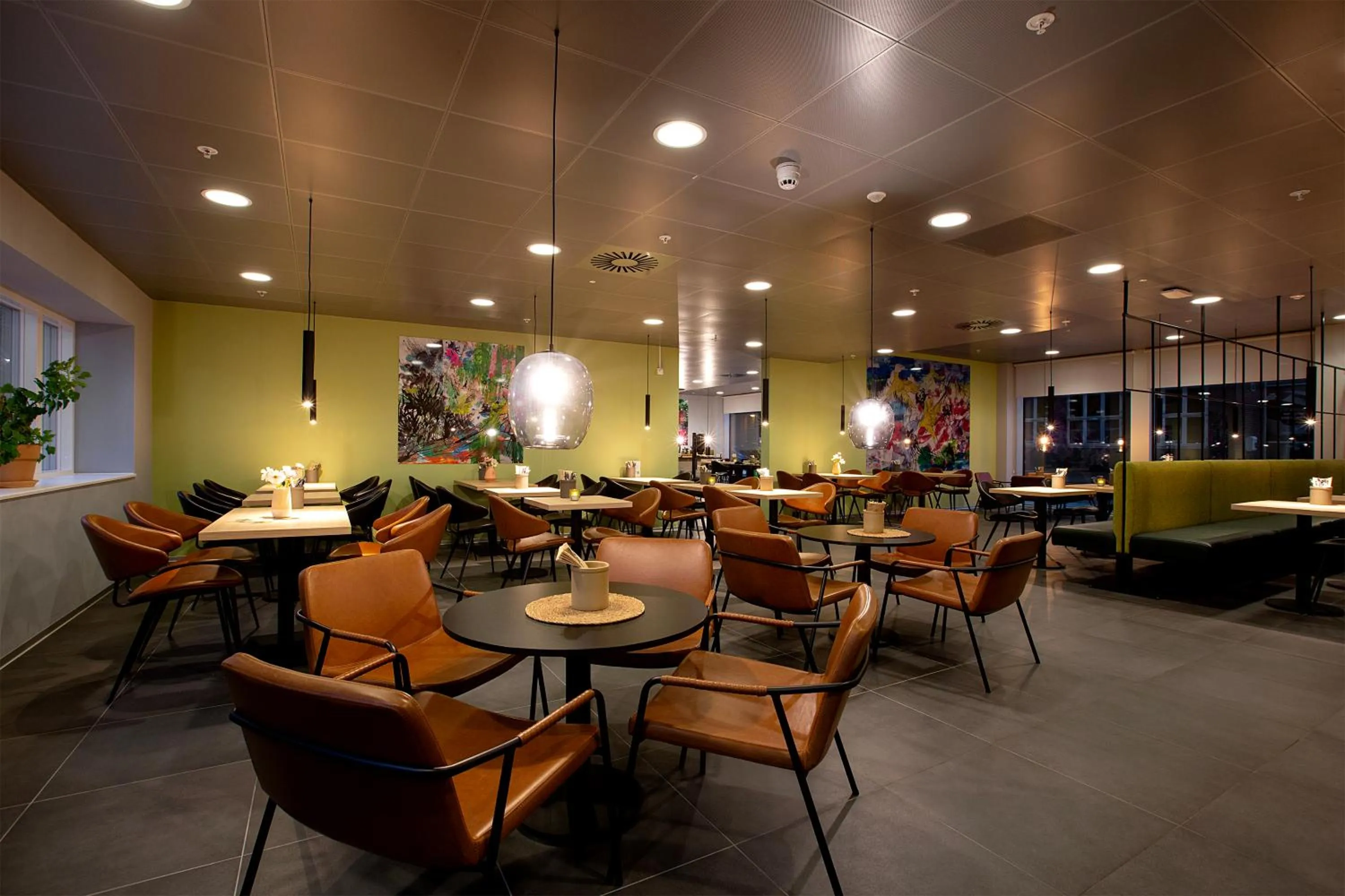 Restaurant/places to eat in Cabinn Plus Esbjerg