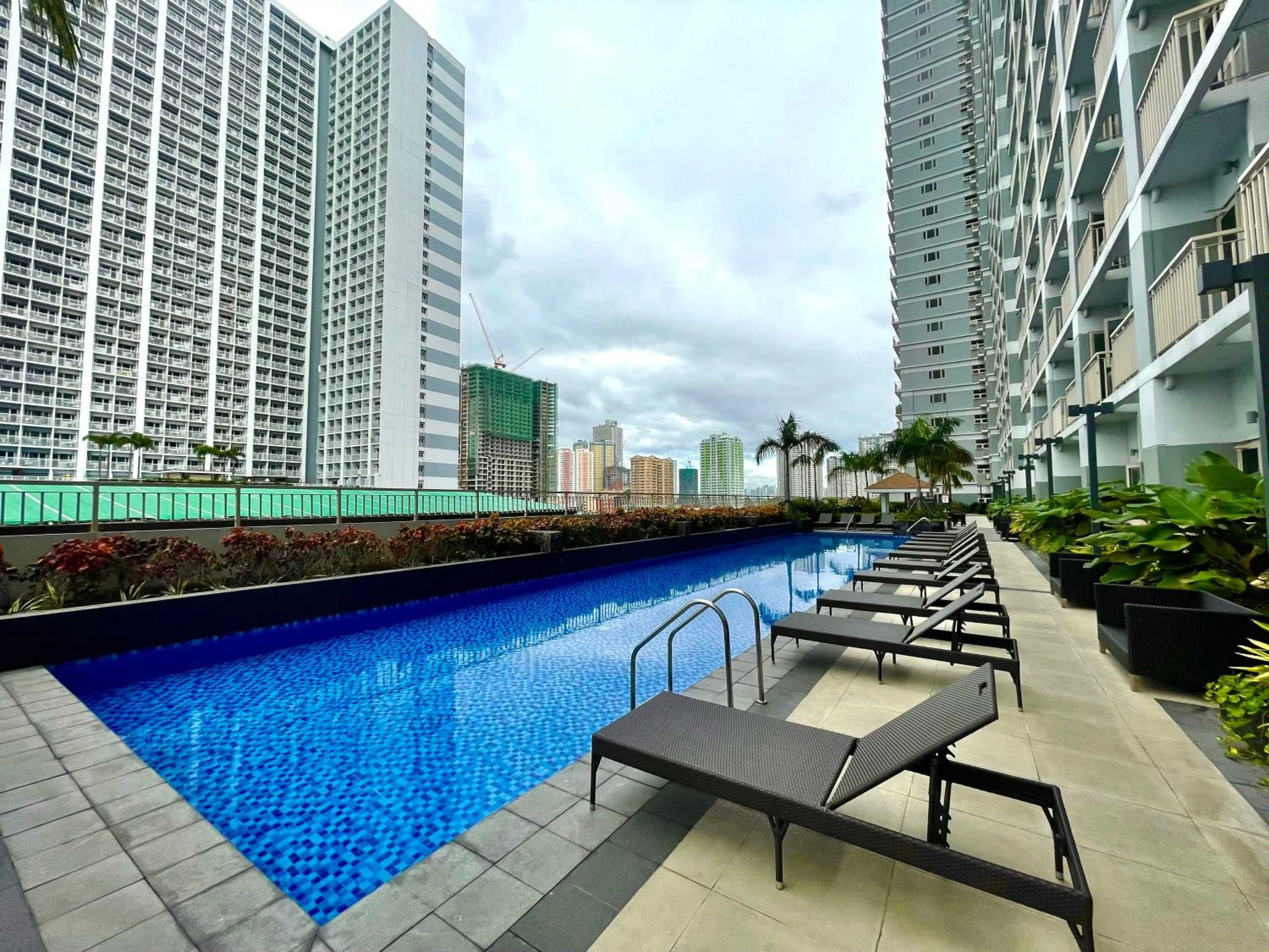 Day in SMDC Coast Residences