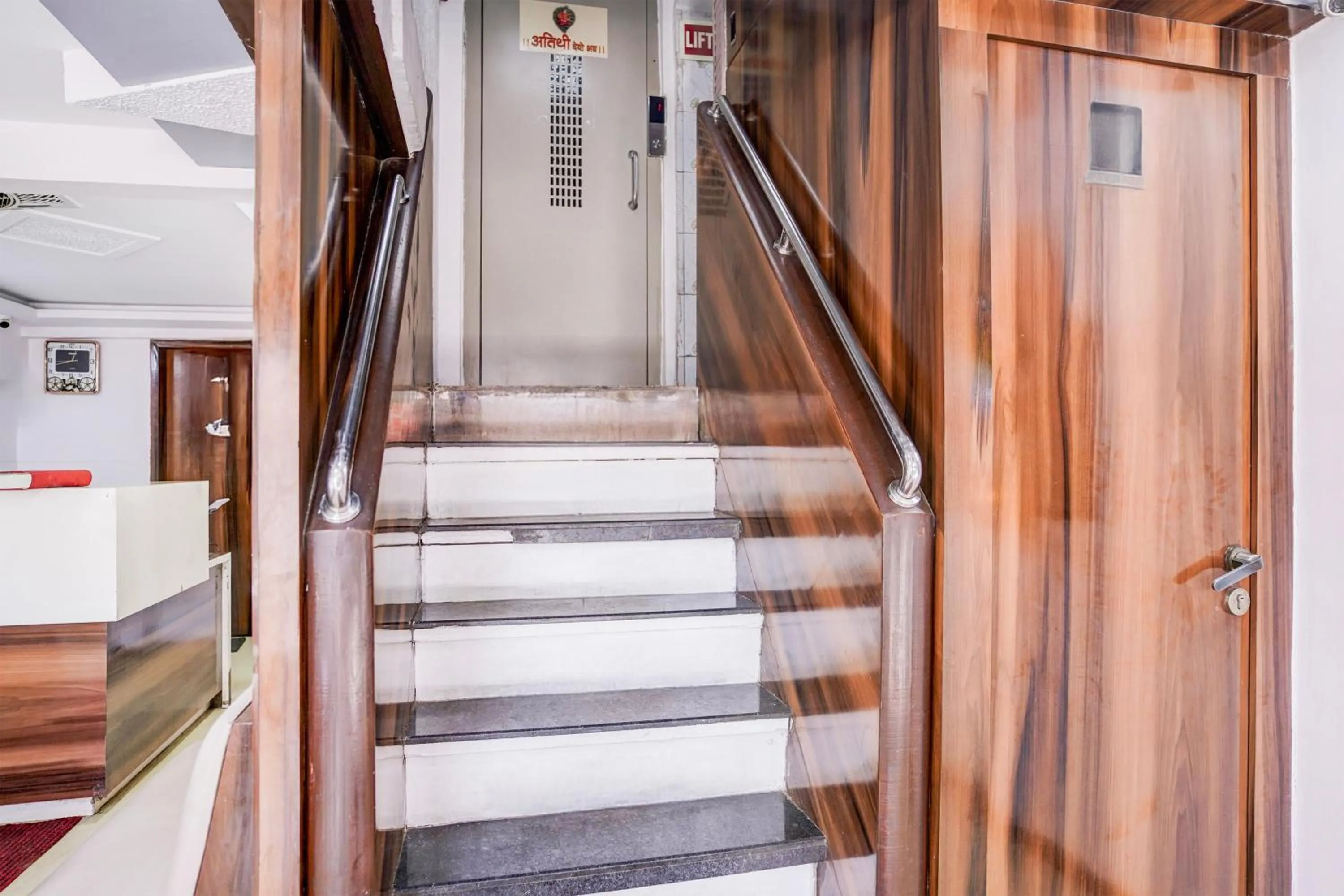 Lobby or reception in Collection O Sector 5 Sanpada Formerly Opal Comforts