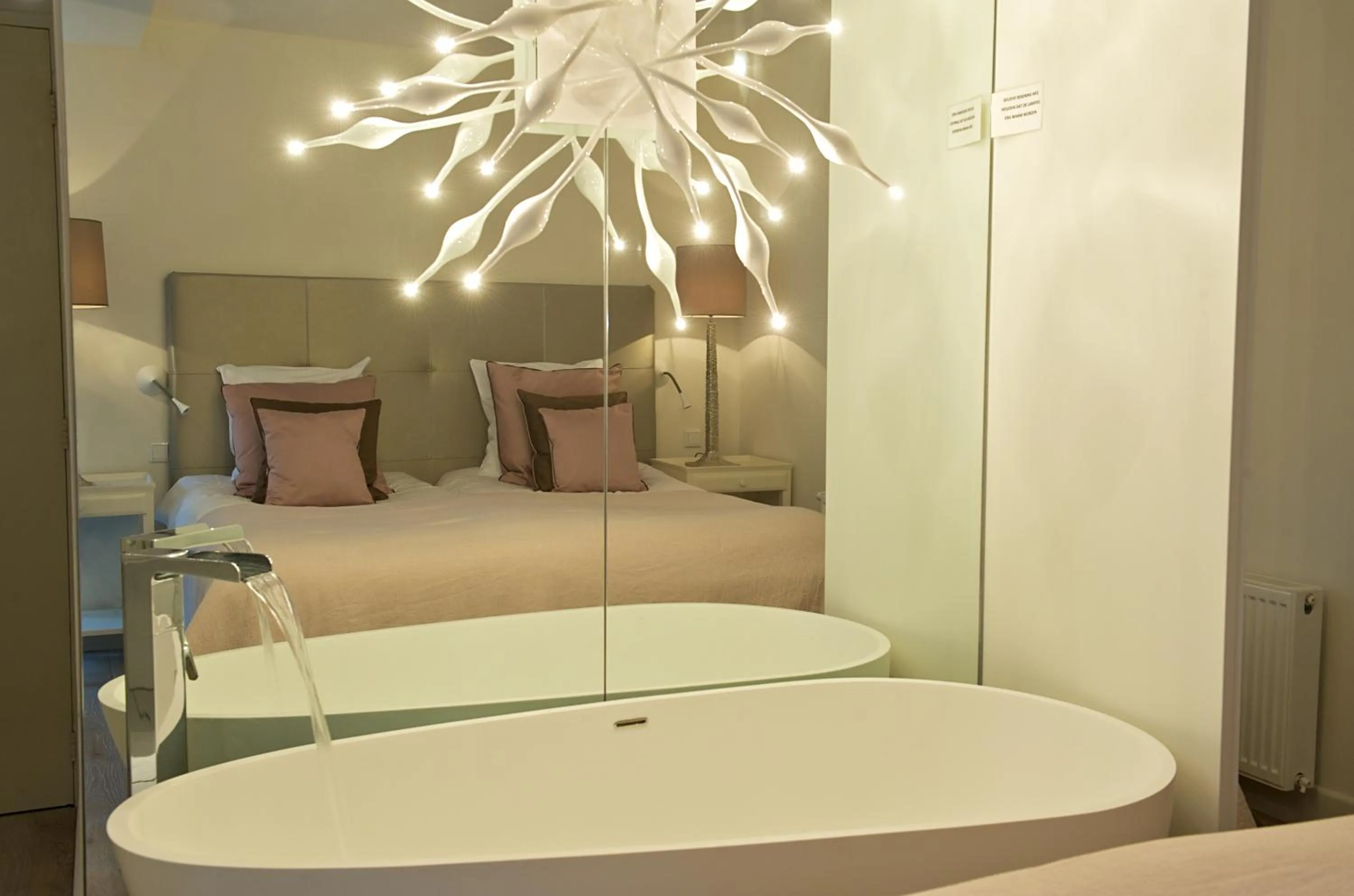 Bathroom in Restaurant Hotel Merlet