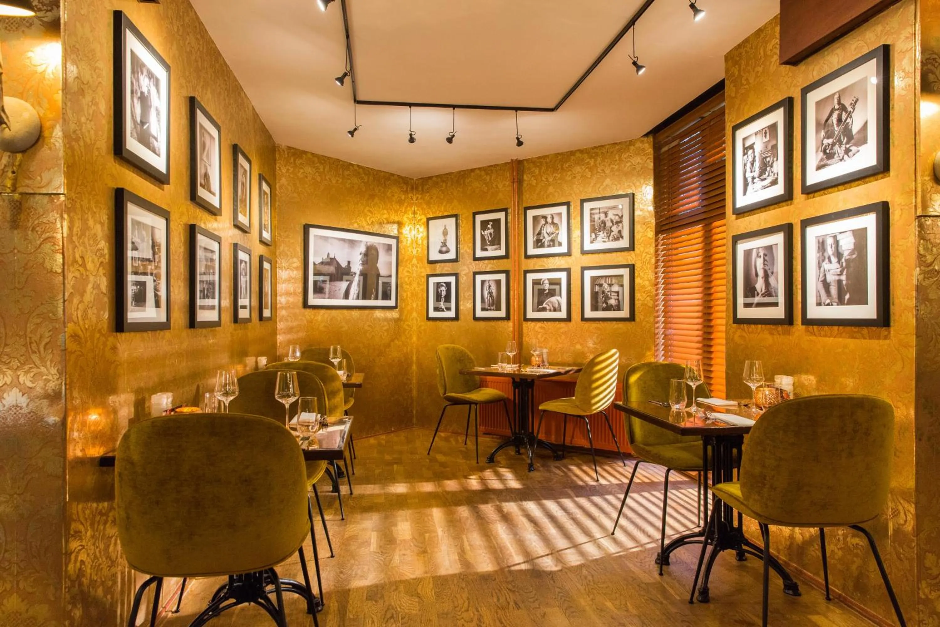 Restaurant/places to eat in Restaurant Hotel Merlet