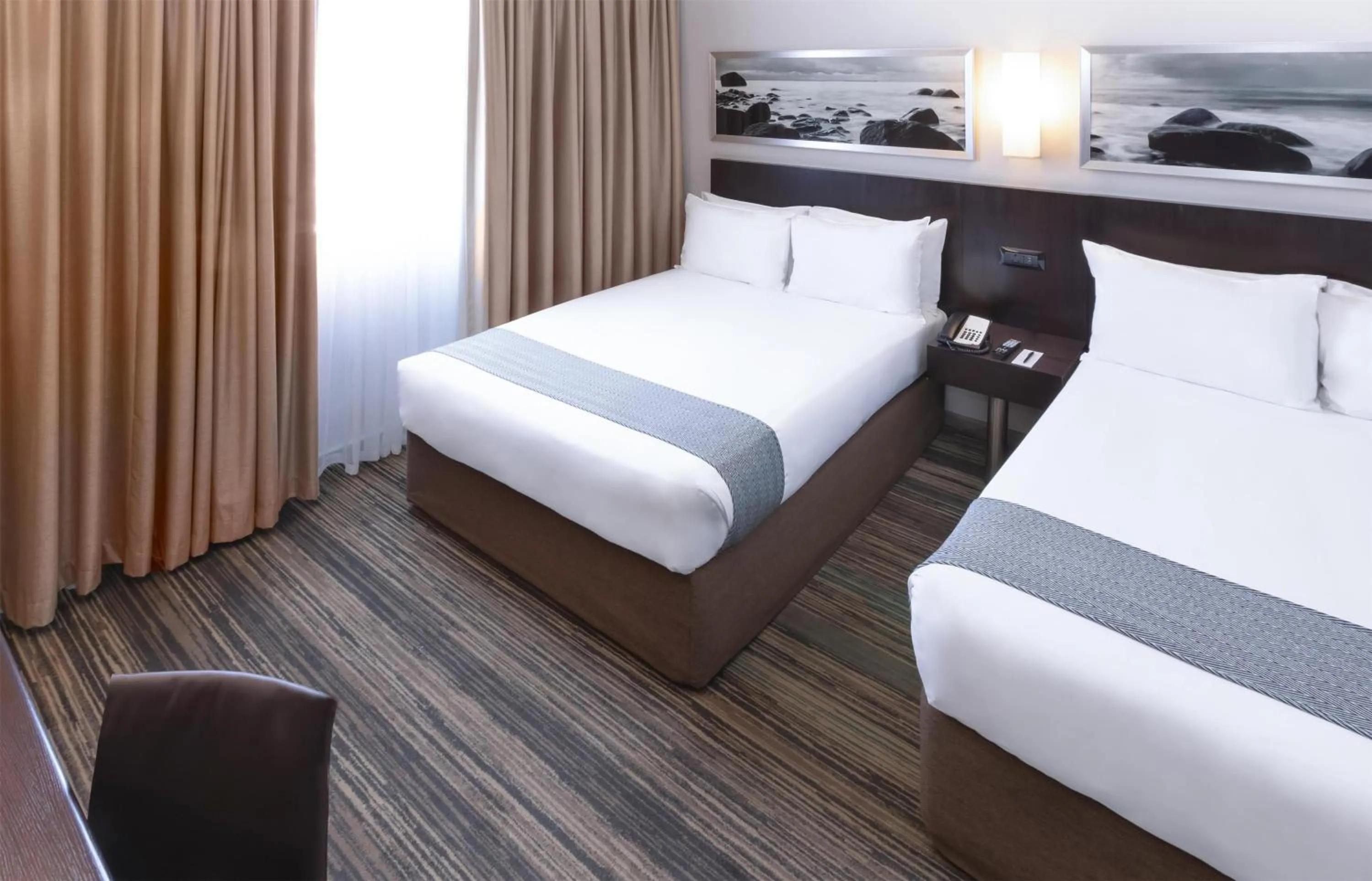 Bedroom, Bed in Garden Court Kings Beach