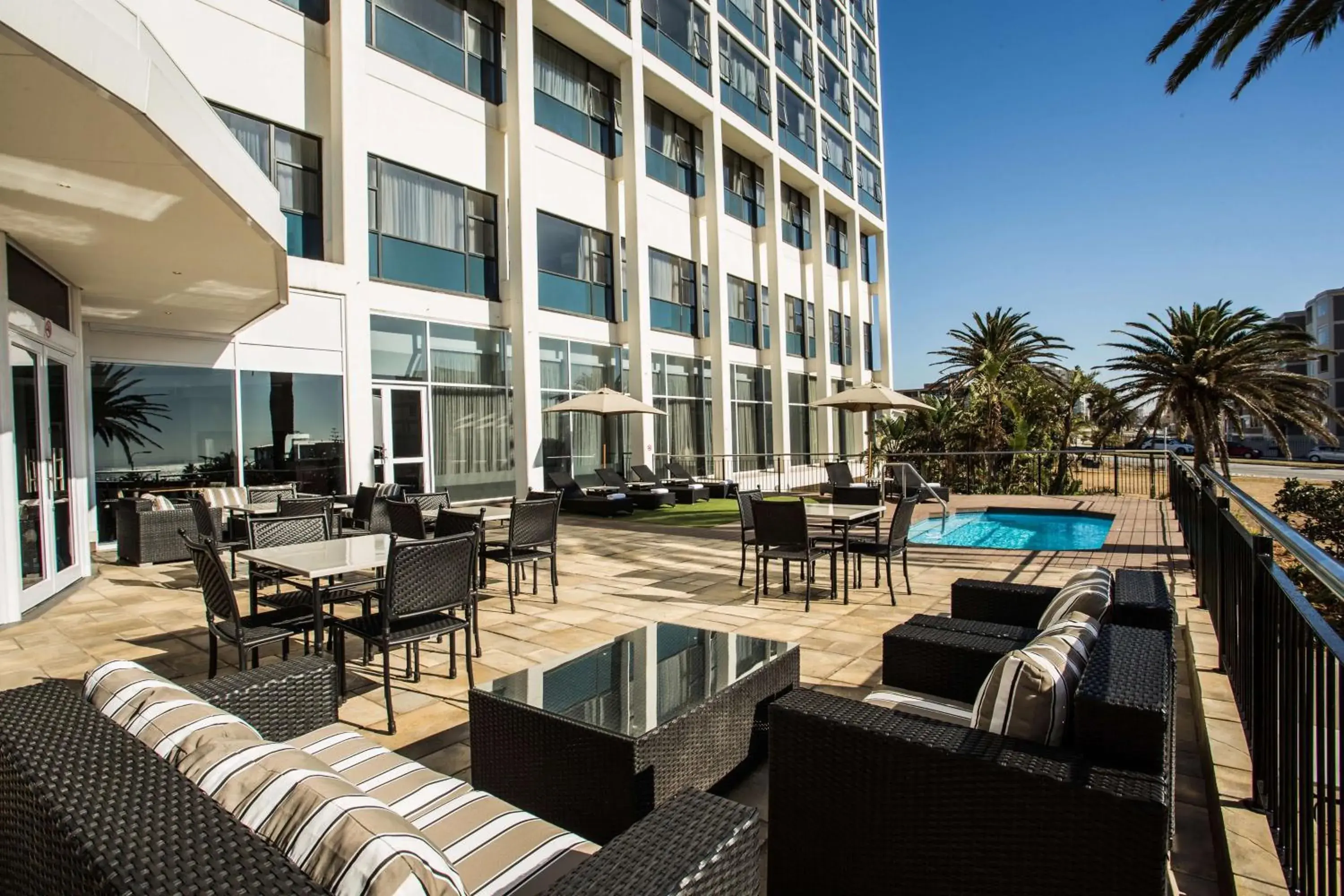 Property building in Garden Court Kings Beach Property building in Garden Court Kings Beach