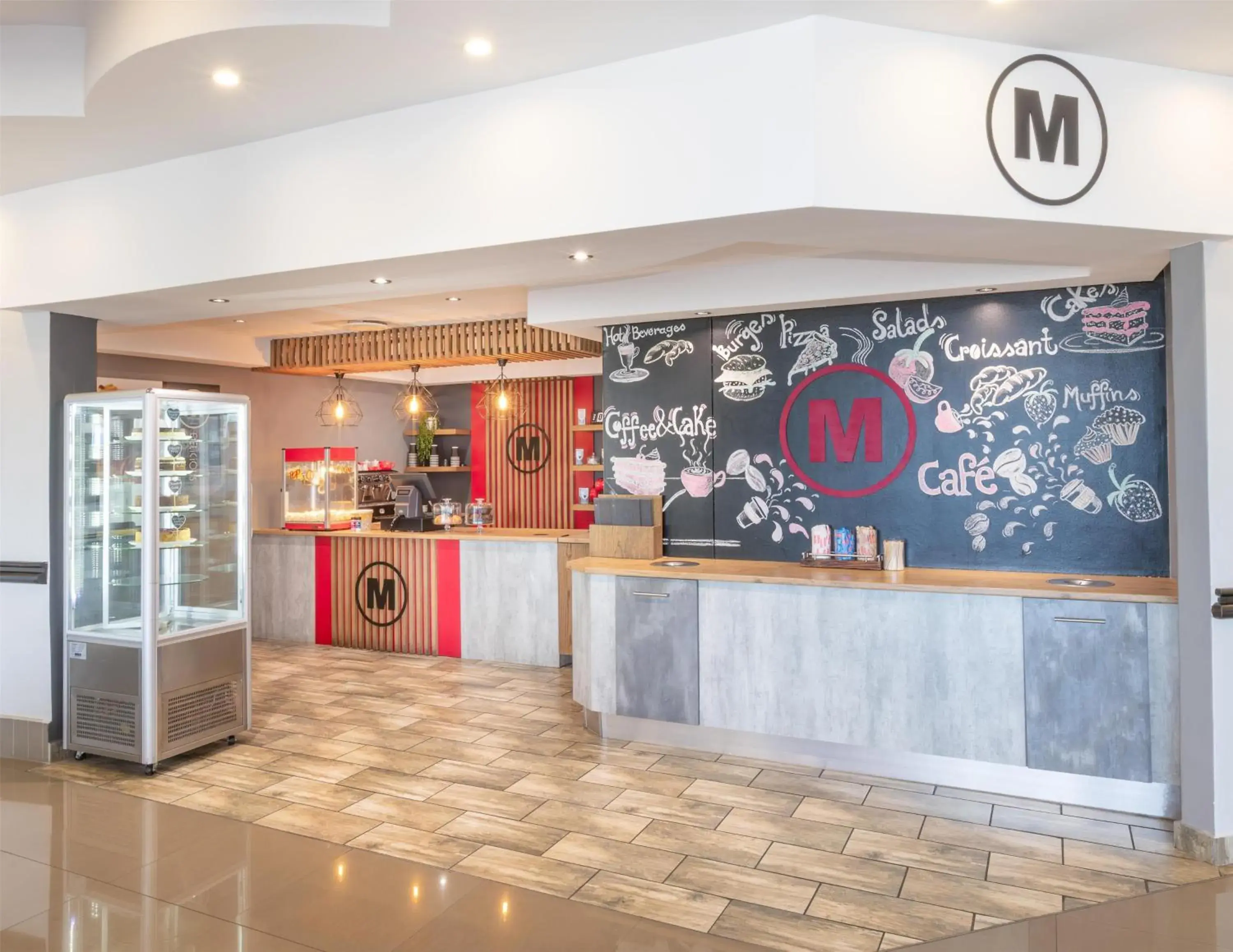 Food and drinks in Garden Court Kings Beach Food and drinks in Garden Court Kings Beach