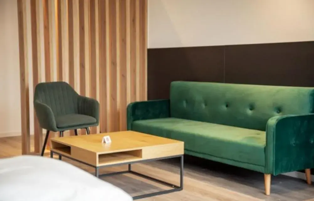 Double Room with Private Bathroom - single occupancy in Hotel Central Vis a Vis Double Room with Private Bathroom - single occupancy in Hotel Central Vis a Vis