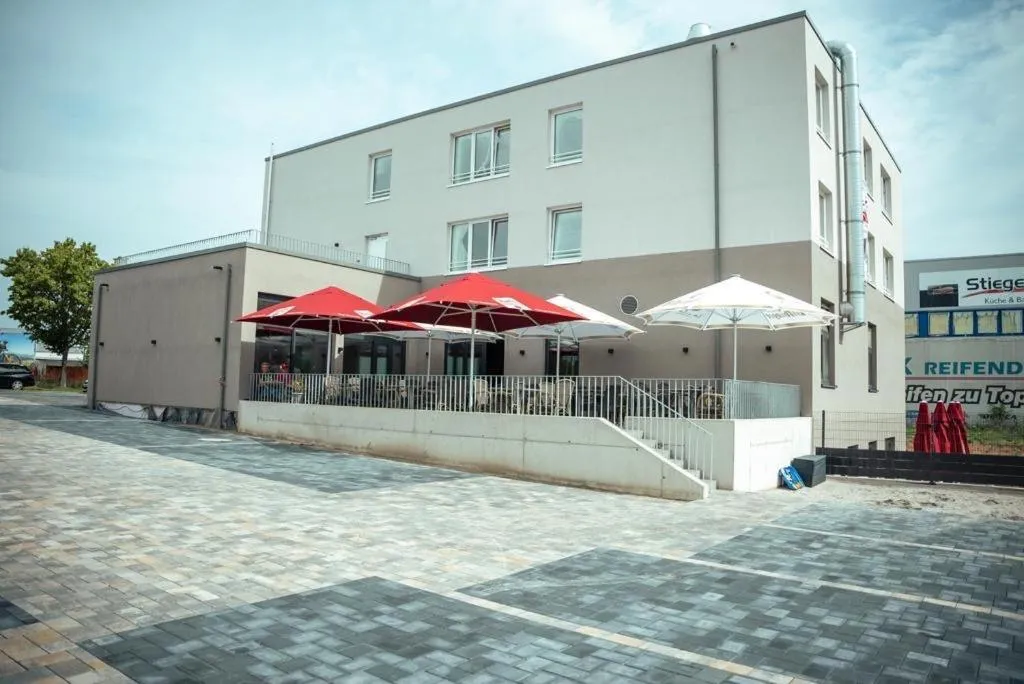 Property building in Hotel Central Vis a Vis