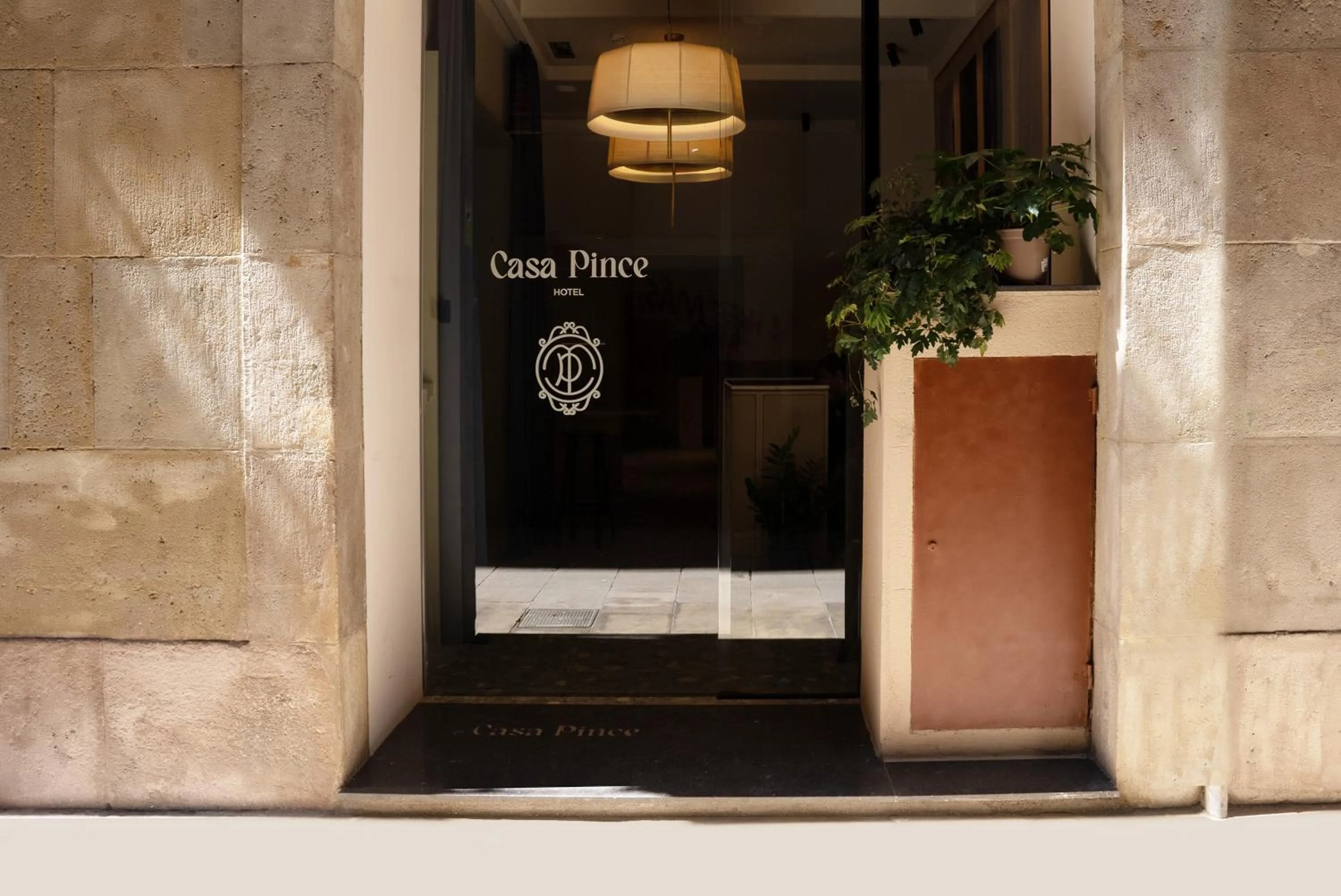 Property building in Casa Pince